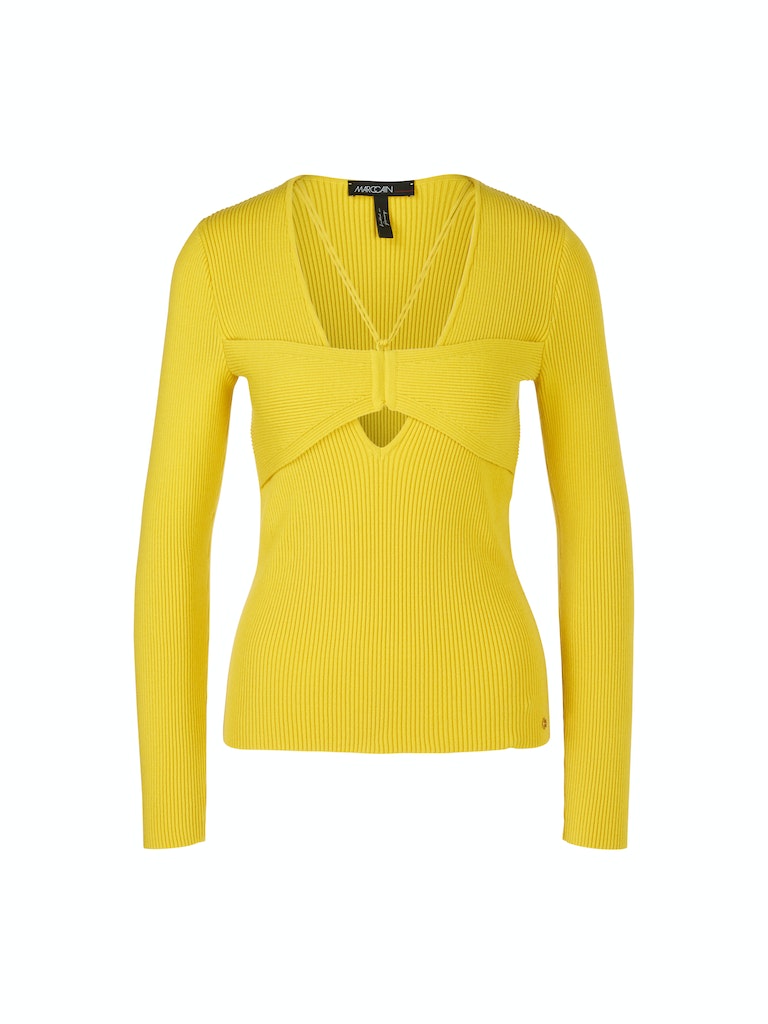 In Deutschland gestrickter Pullover