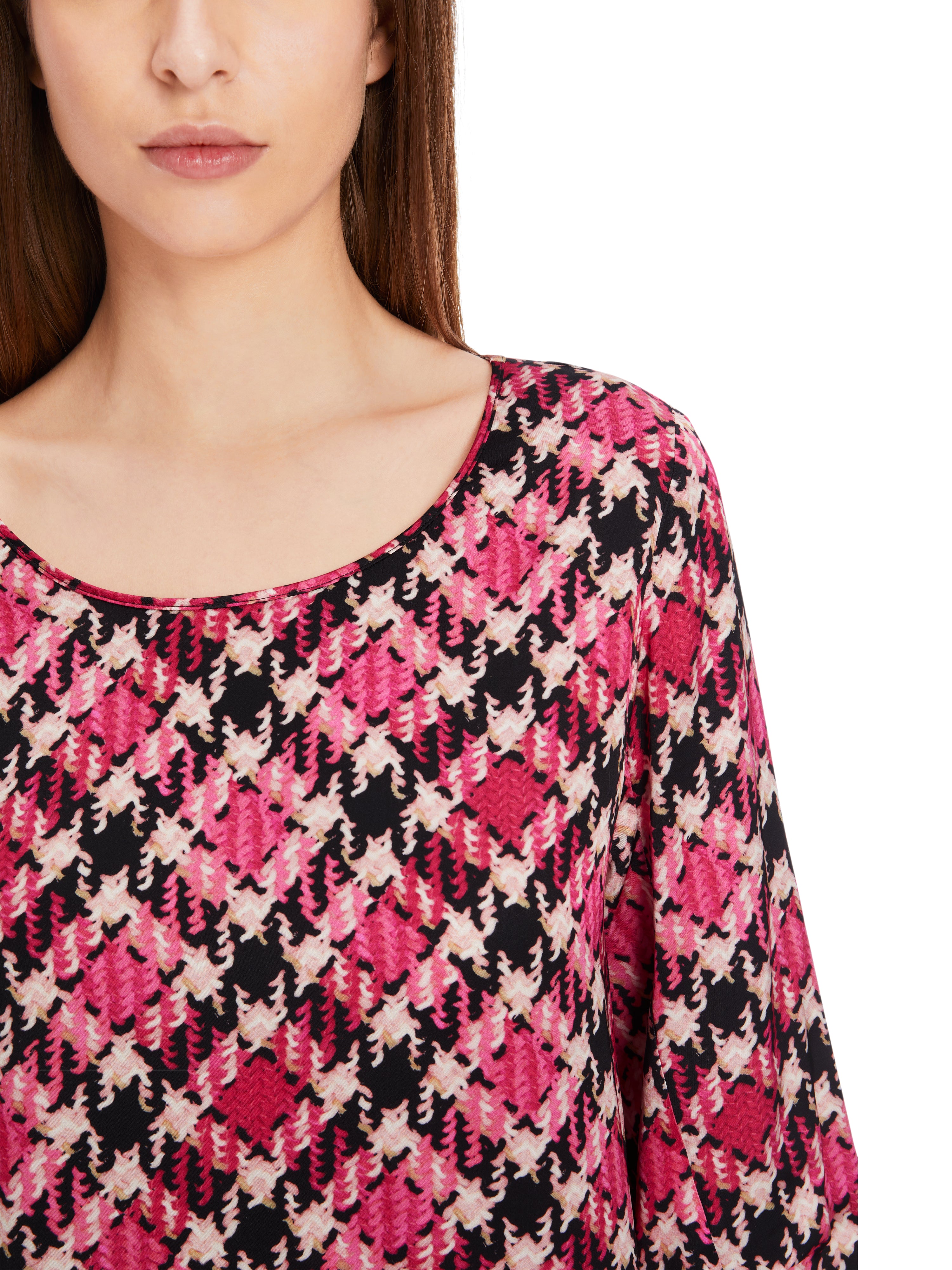 Viskosebluse mit Karodessin