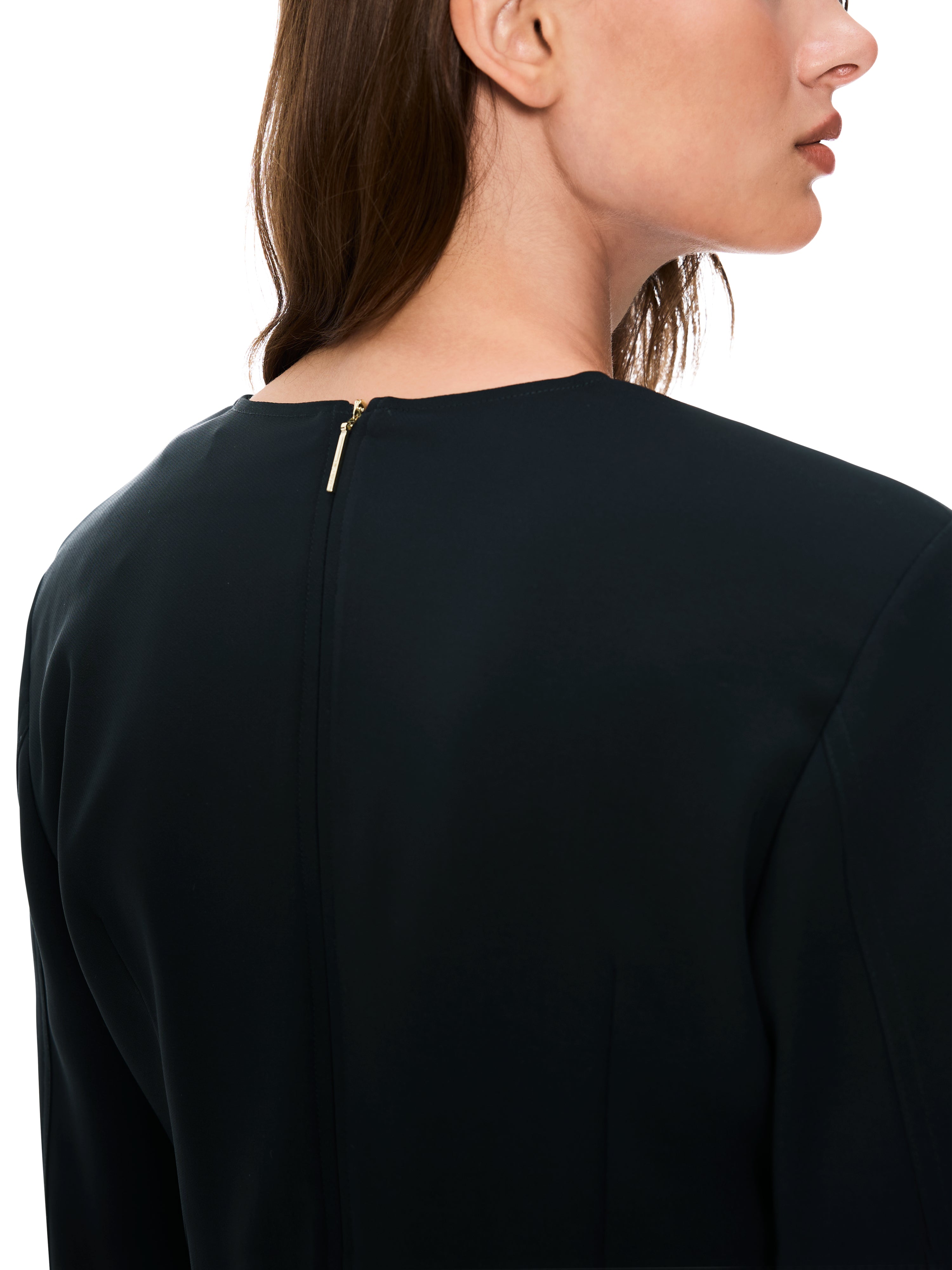 Kleid mit tiefem V-Neck