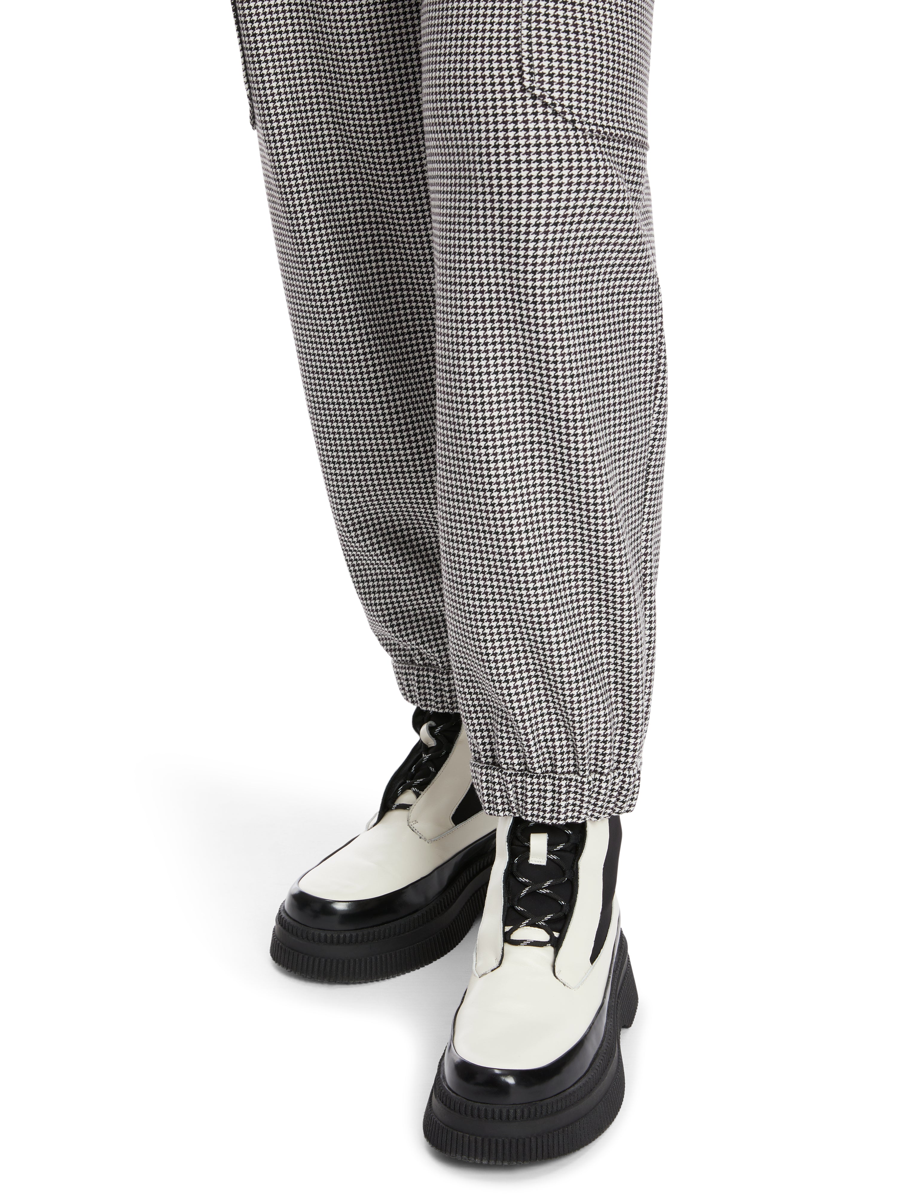 Marc Cain-Fliegerhose Modell RENTON-Hosen-Black-Deal-Outlet-by-ARCHIVIST