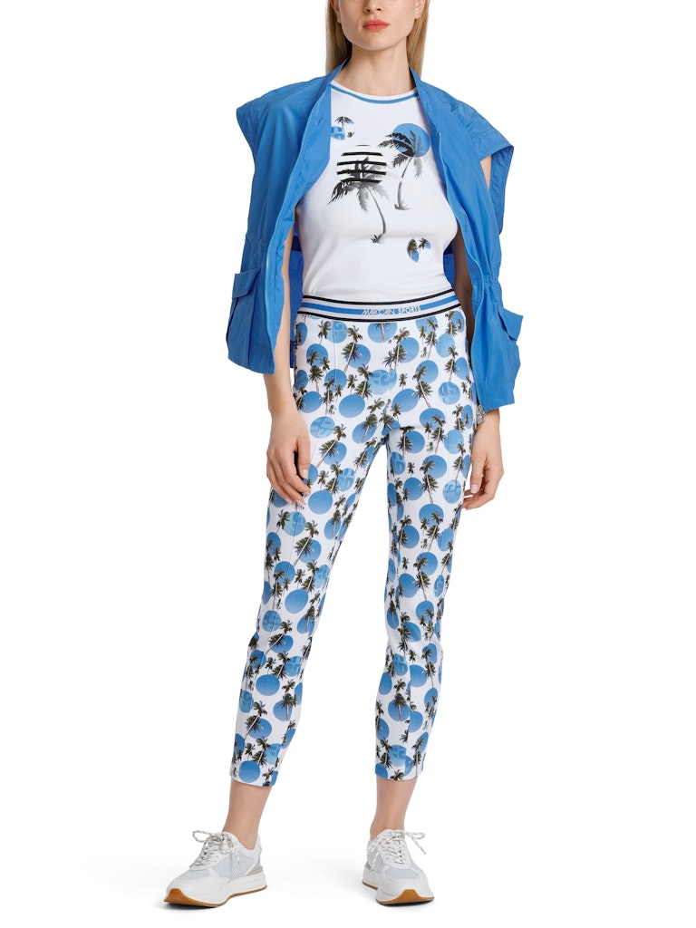 Top with palm tree appliqué