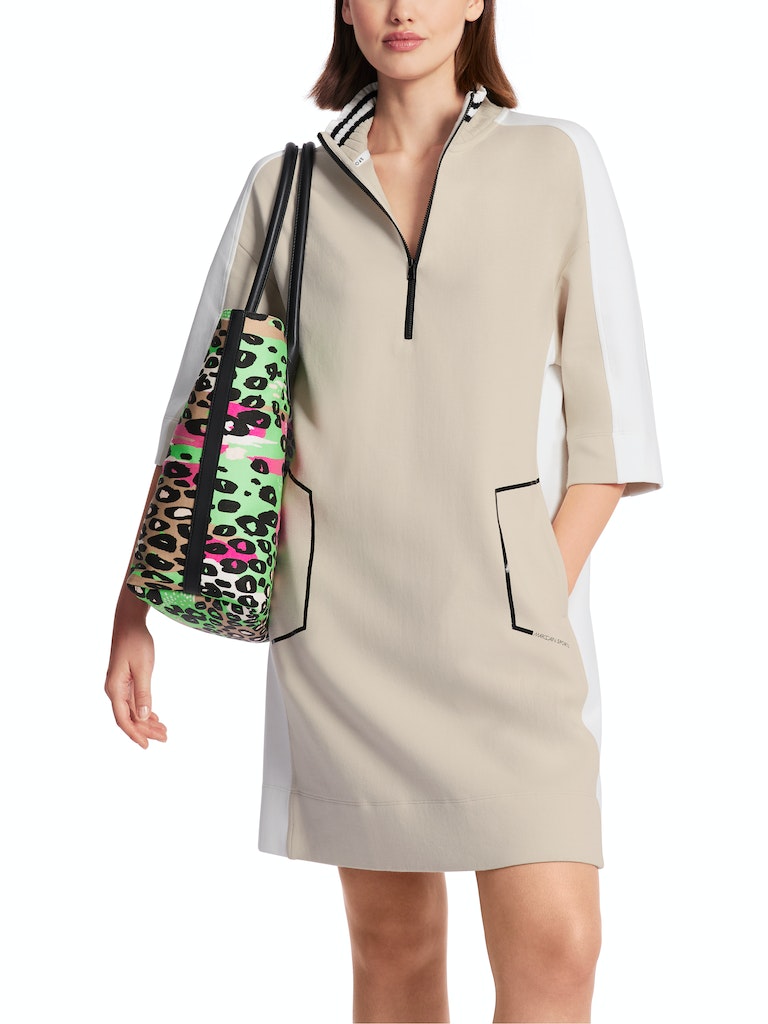 Sportives Kleid in A-Linie