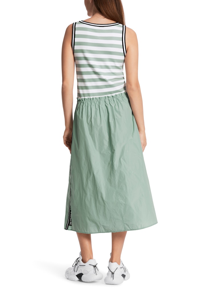 Kleid mit two-in-one-Effekt