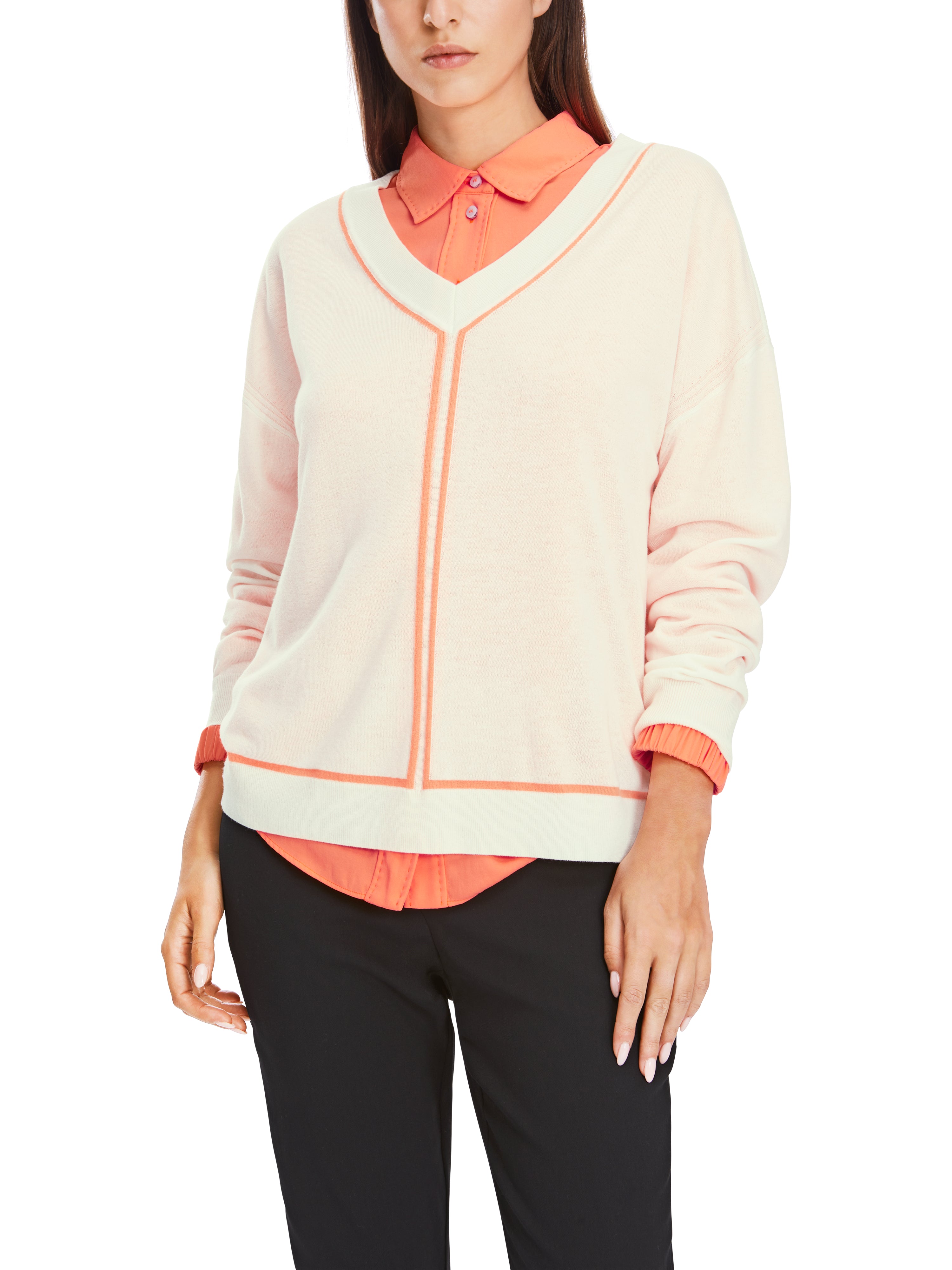 Marc Cain-Sweater mit V-Neck - "Rethink Together"-Strick & Pullover-Black-Deal-Outlet-by-ARCHIVIST