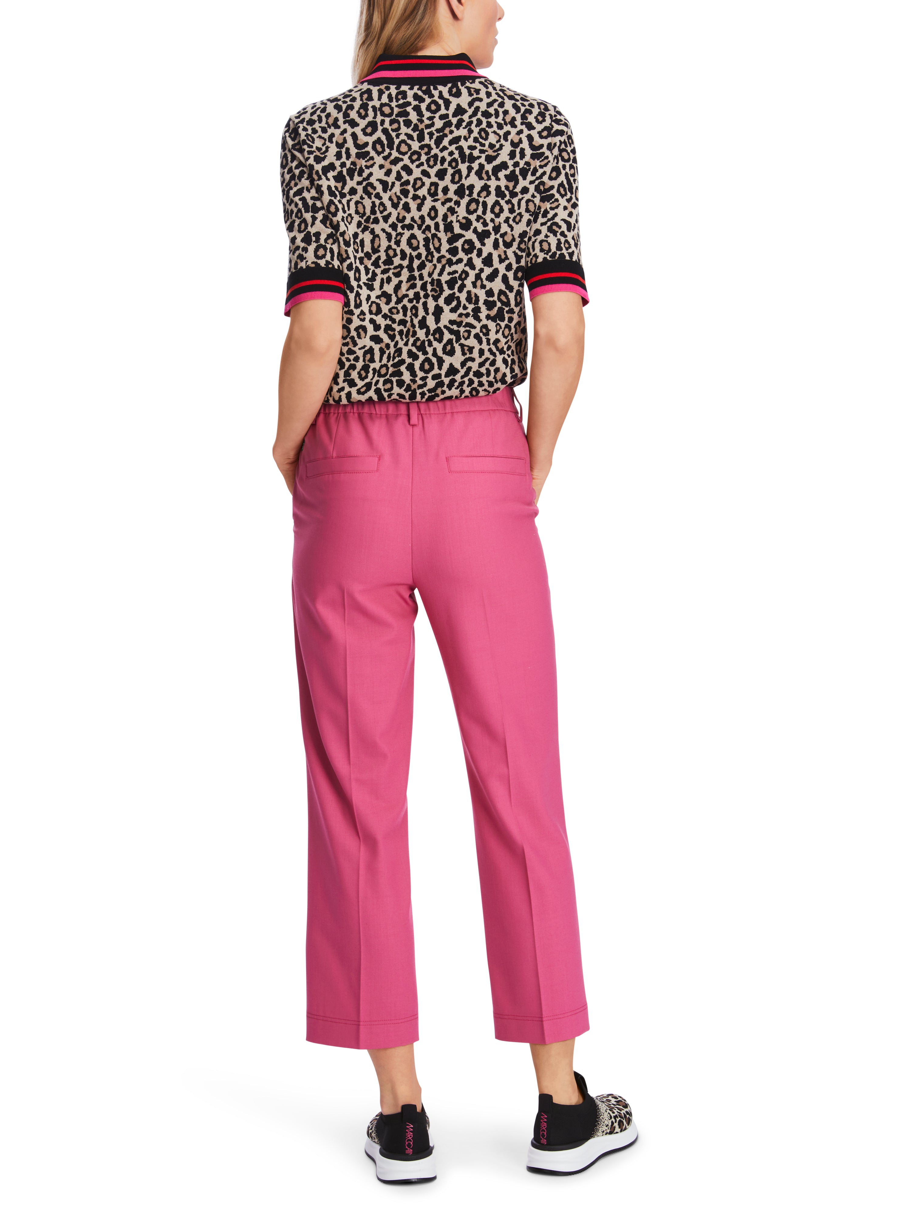 Marc Cain-Modell FENDOU - Hose mit verkürztem Bein-Hosen-Black-Deal-Outlet-by-ARCHIVIST