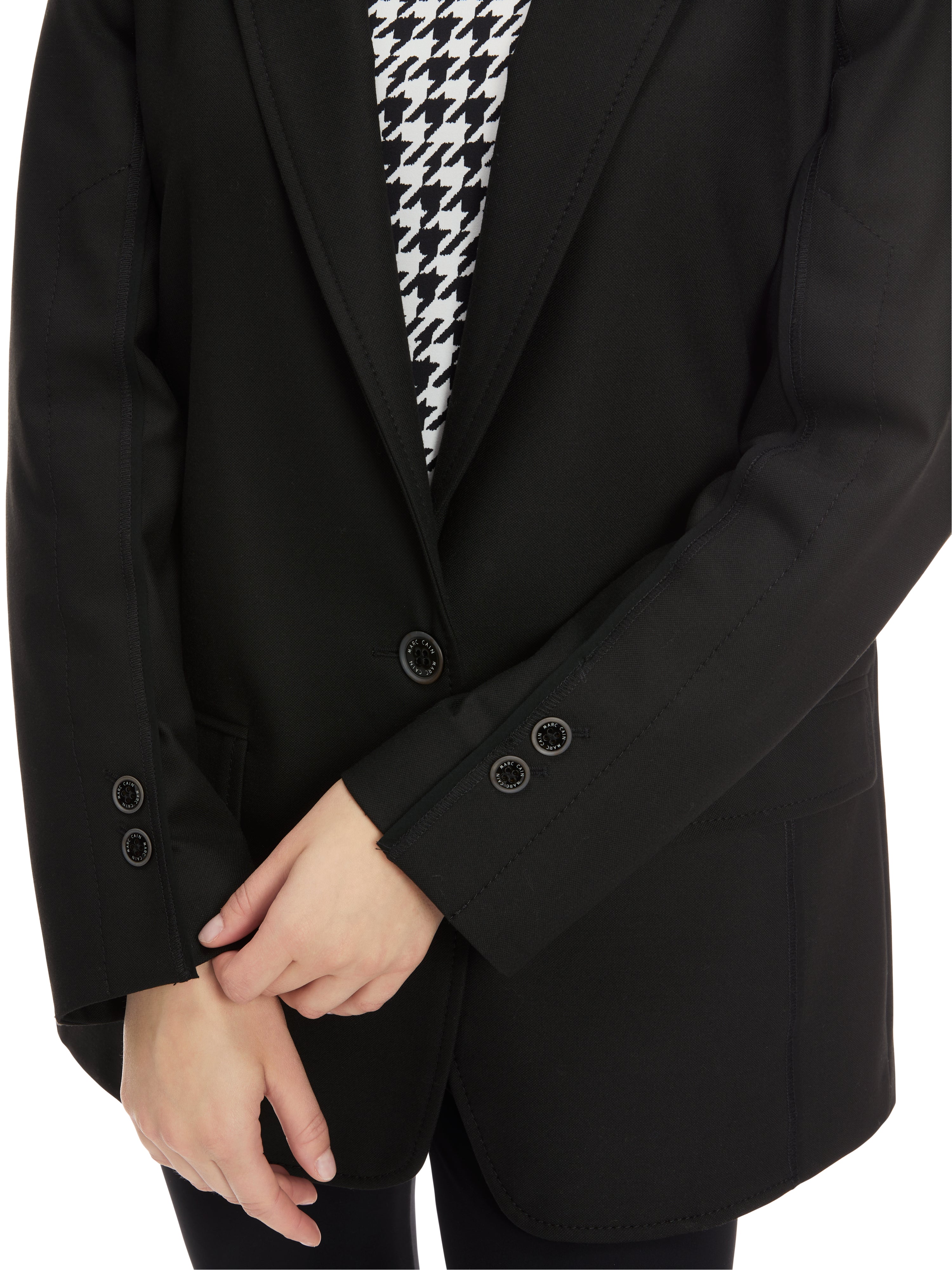 Marc Cain-Blazer mit Ziernähten-Jacken & Mäntel-Black-Deal-Outlet-by-ARCHIVIST