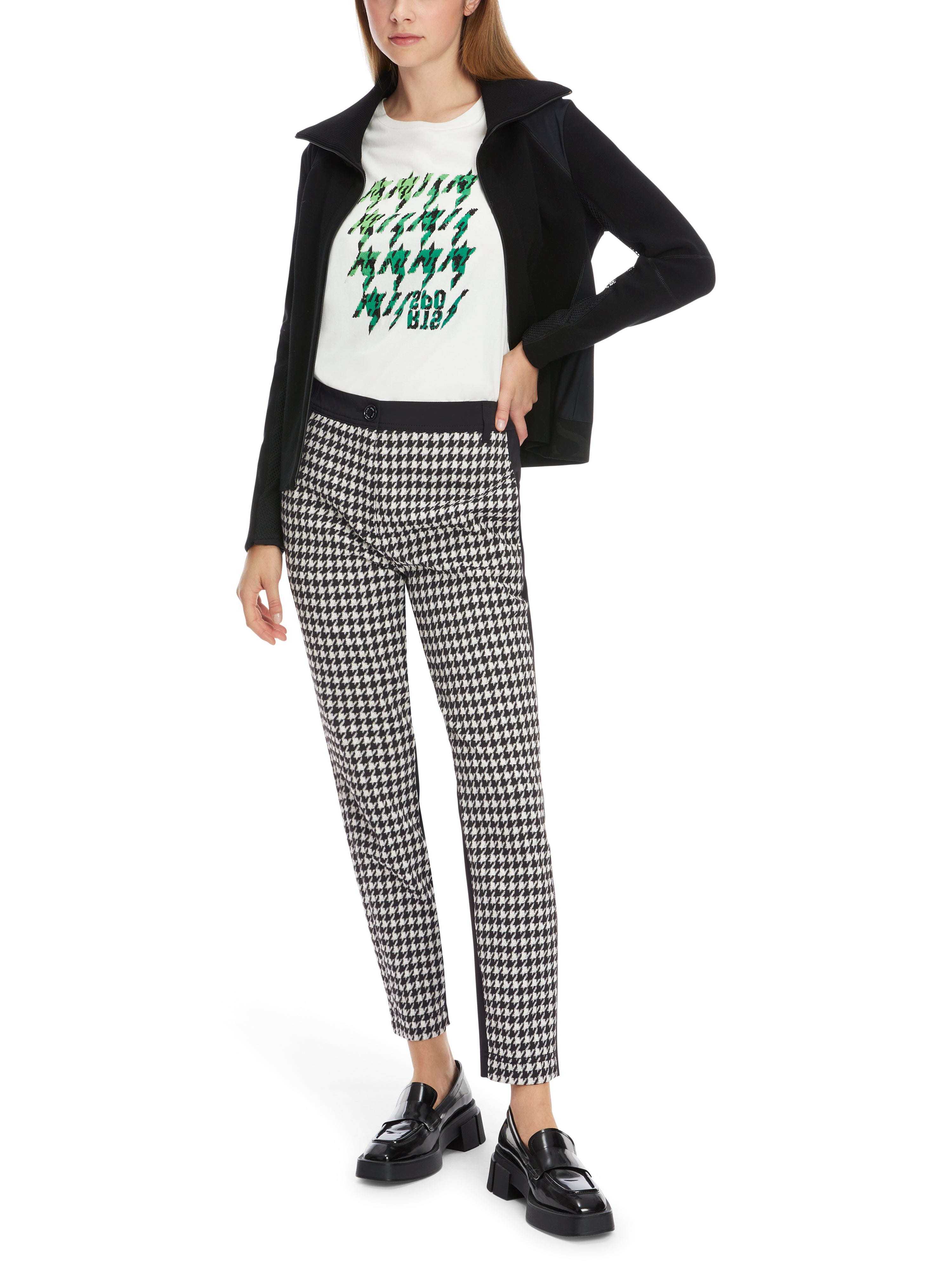 Marc Cain-Modell SLIVEN mit Chickcheck-Dessin-Hosen-Black-Deal-Outlet-by-ARCHIVIST