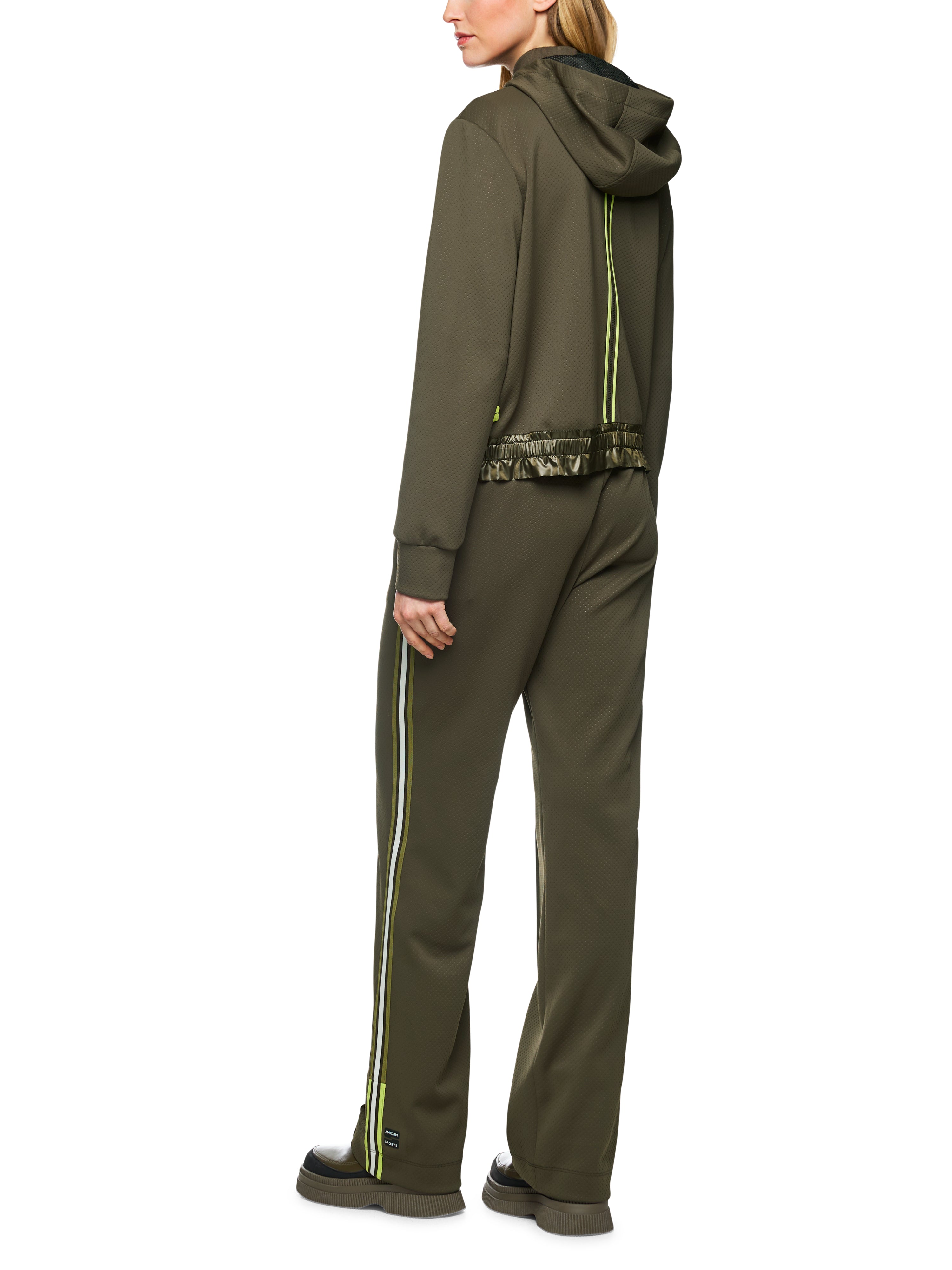 Sportive Jacke mit Kontraststreifen