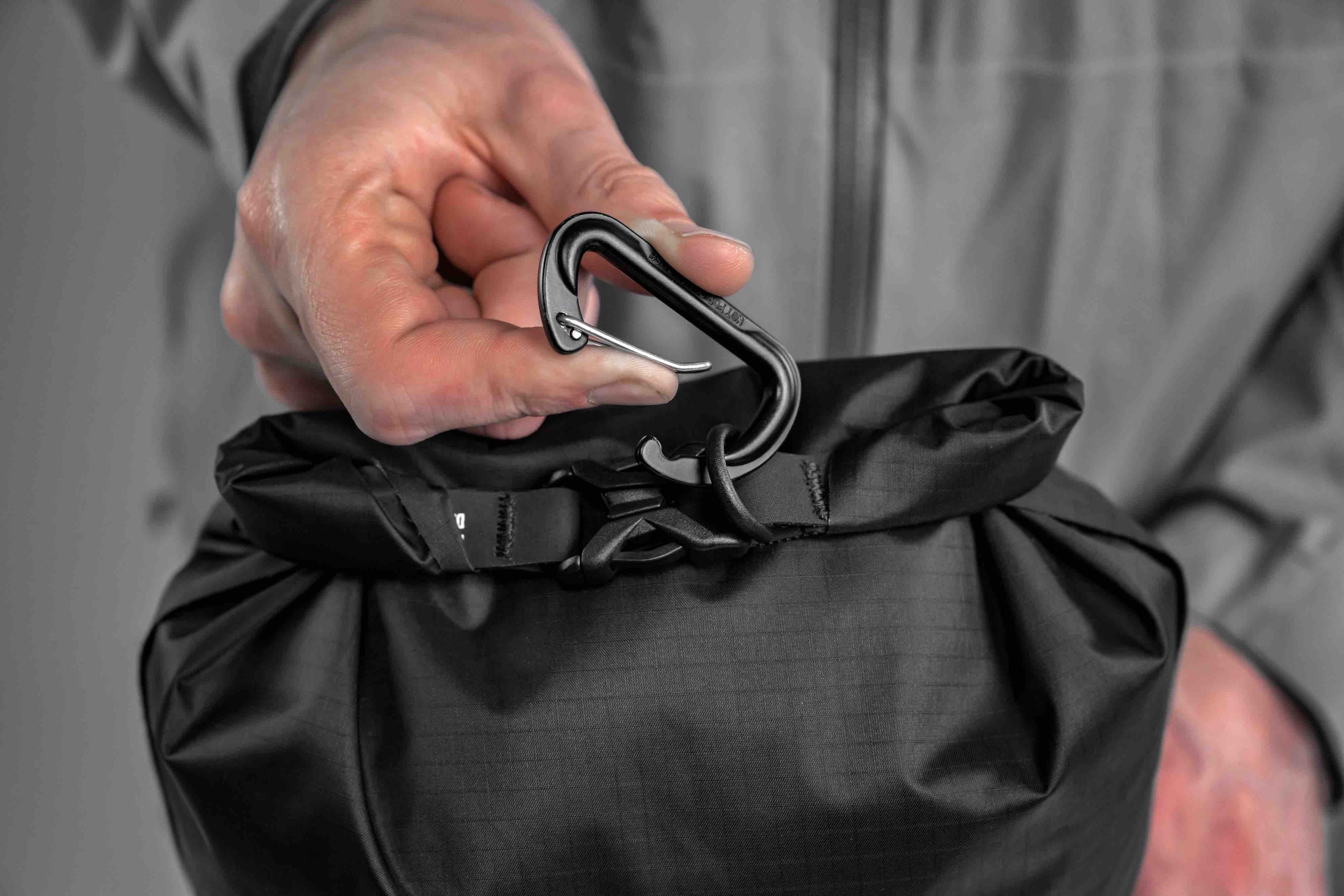 Asdec Life-Matador FlatPak Drybag 8L-Matador-Black-Deal-Outlet-by-ARCHIVIST