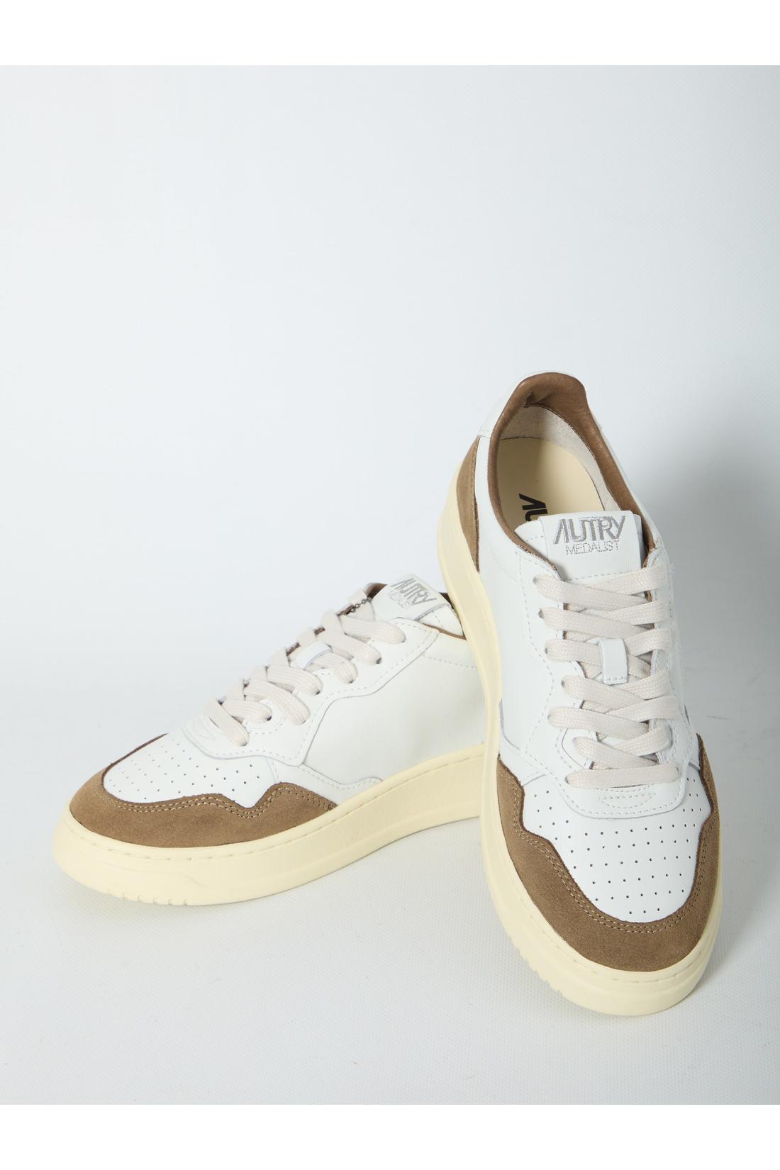 Autry-OUTLET-SALE-Medalist Low sneakers-ARCHIVIST