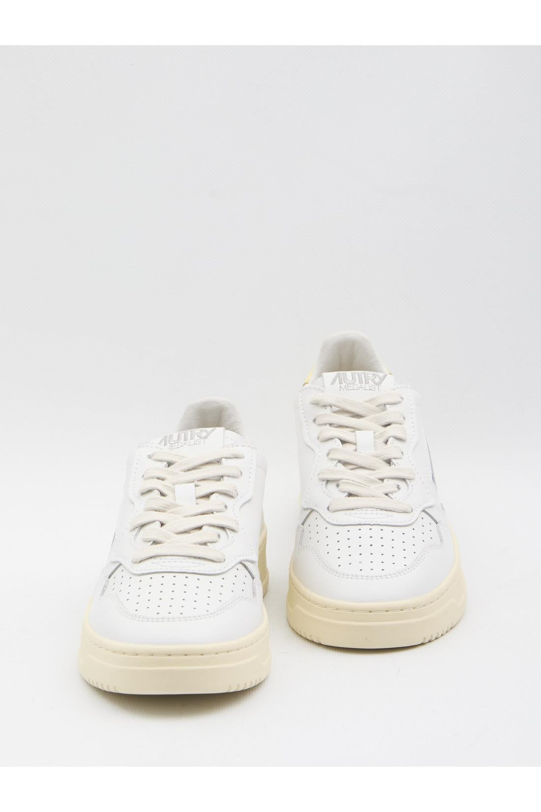 Autry-OUTLET-SALE-Medalist Low sneakers-ARCHIVIST