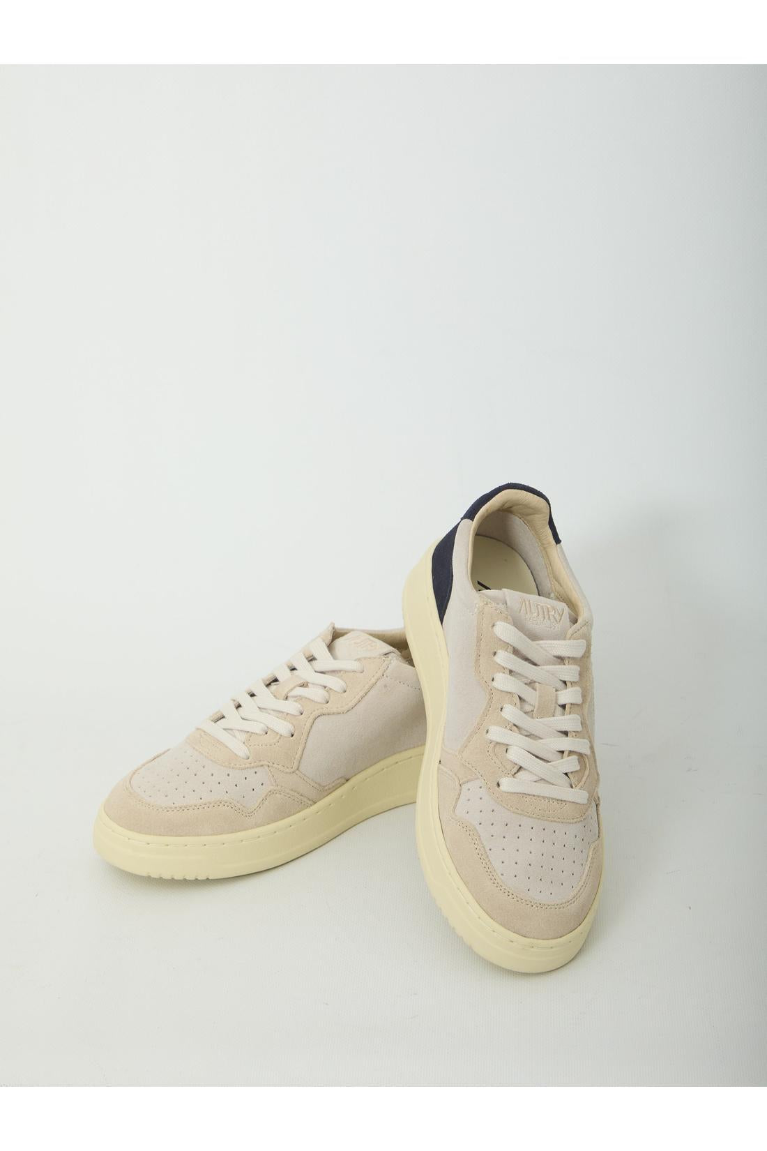 Autry-OUTLET-SALE-Medalist Low sneakers-ARCHIVIST
