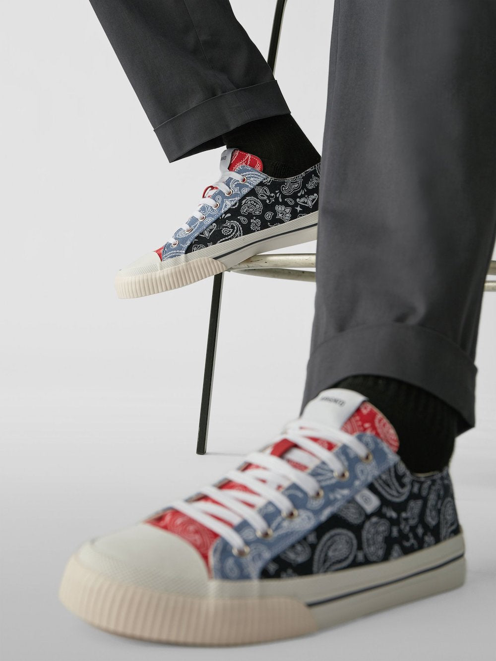 Axel Arigato-OUTLET-SALE-Midnight Low Paisley Print Sneakers-ARCHIVIST