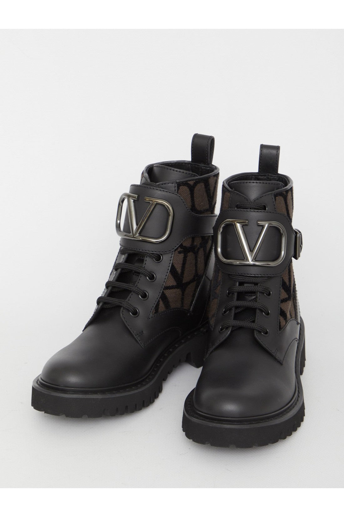 VLogo Signature Combat boots