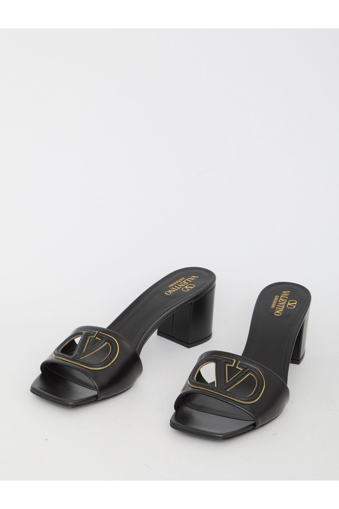 Slide VLogo Signature sandals