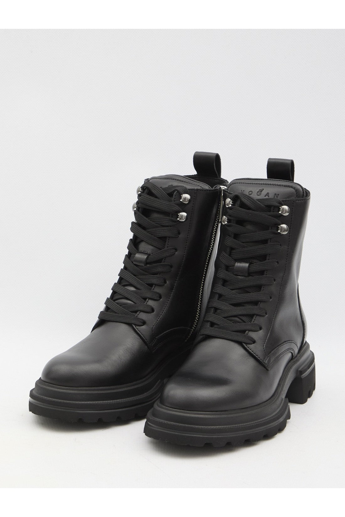 H674 combat boots