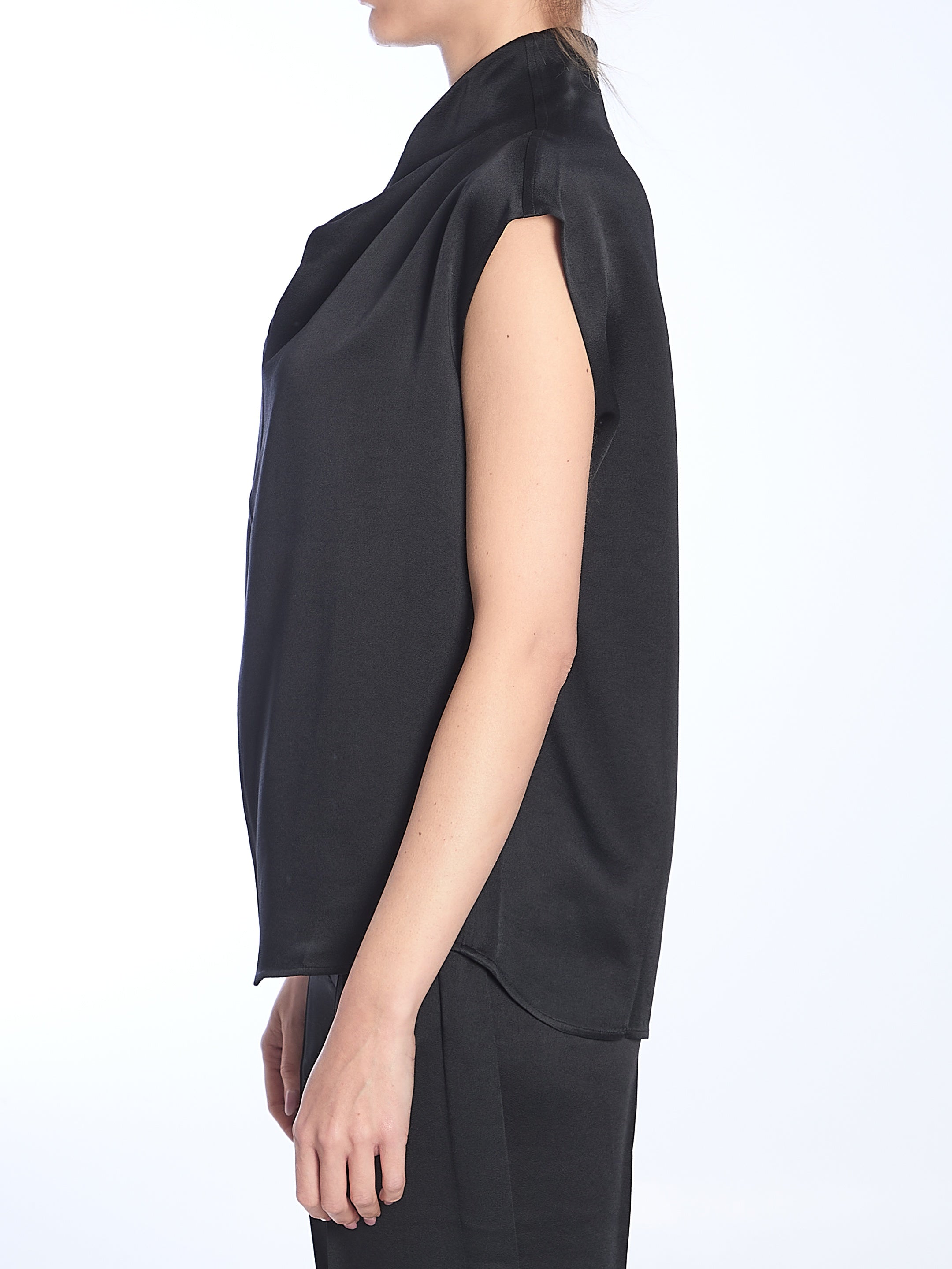 Black Collared Sleeveless Top