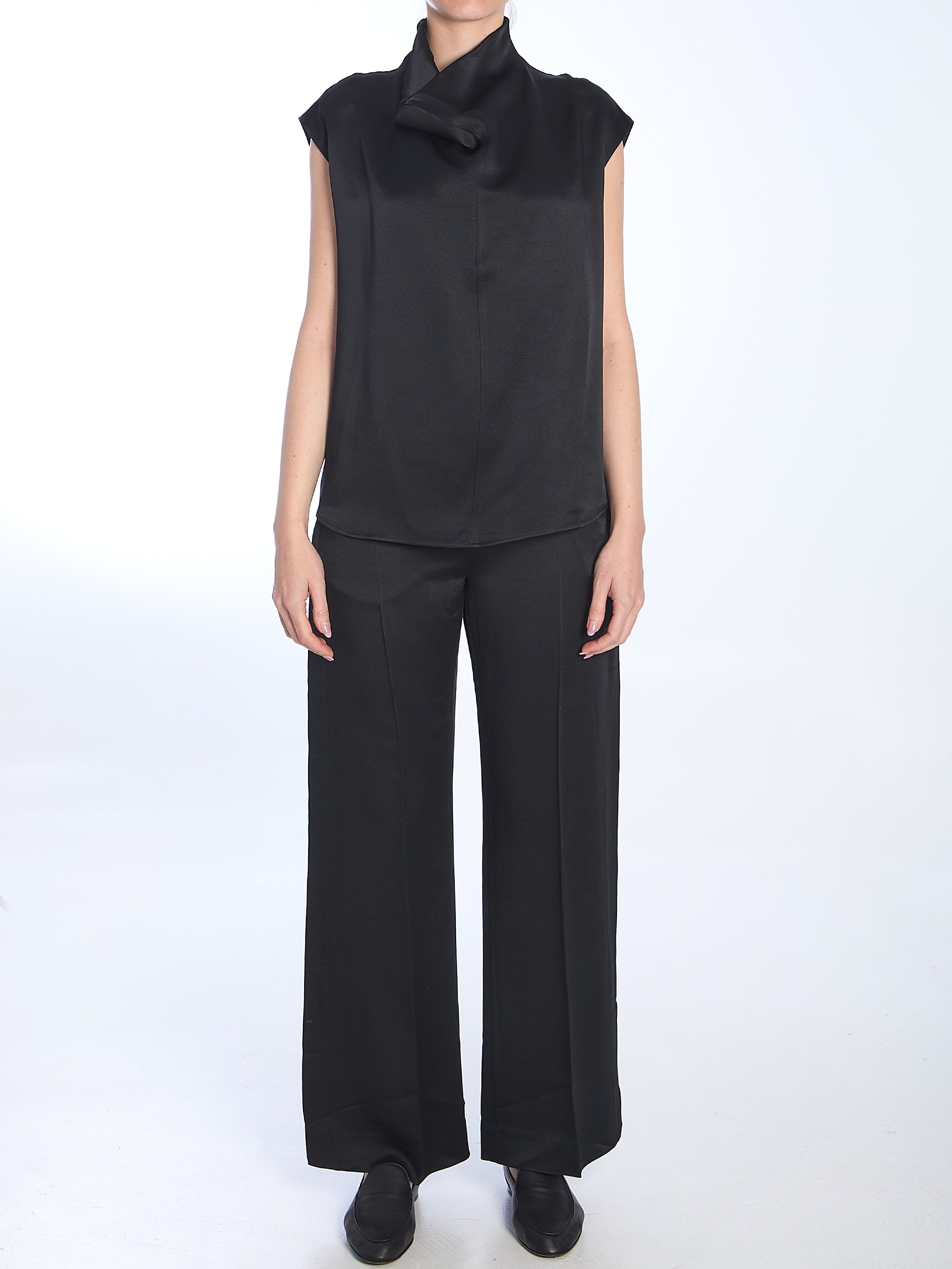 Black Collared Sleeveless Top