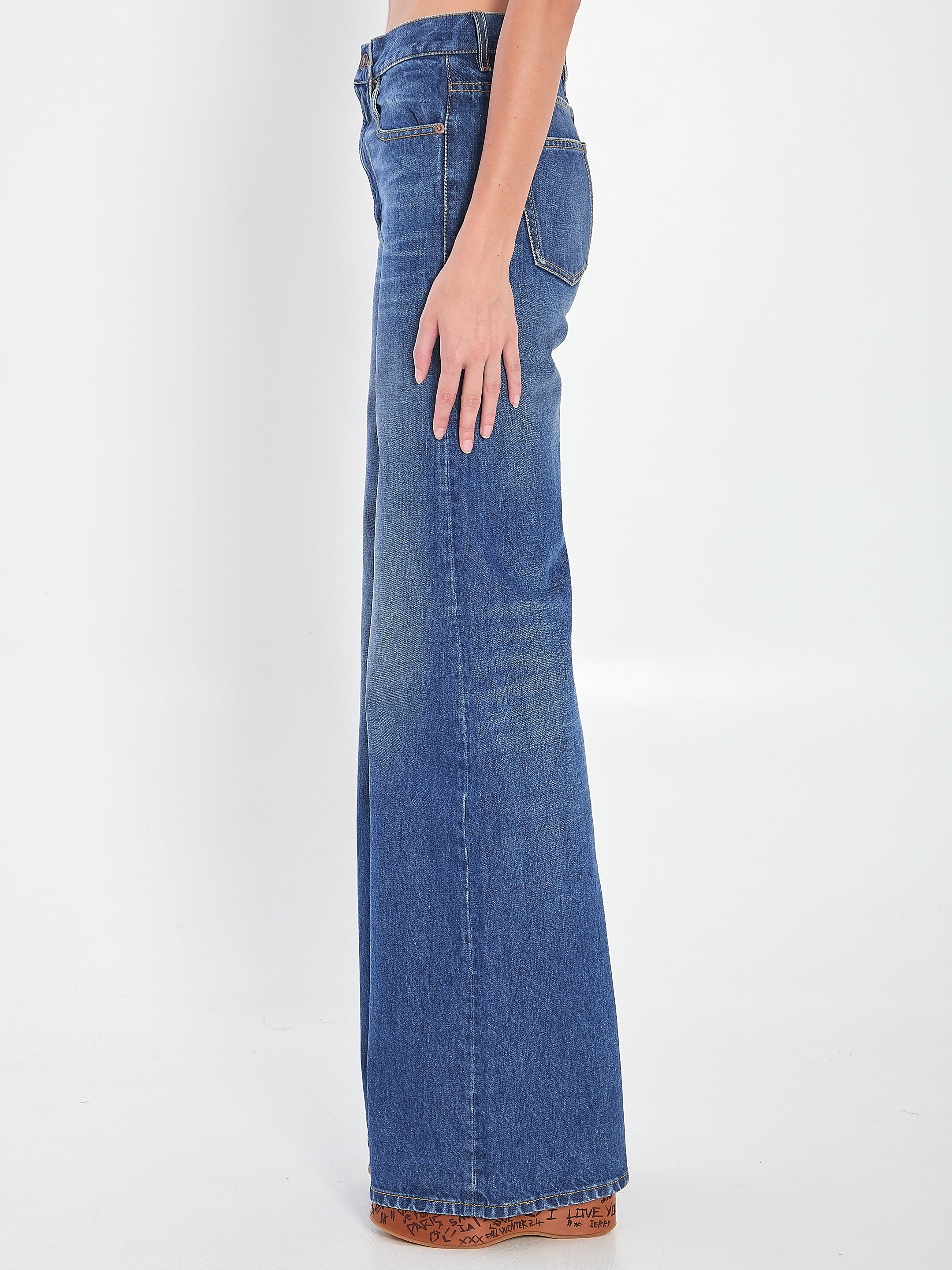 Wide-leg Jeans