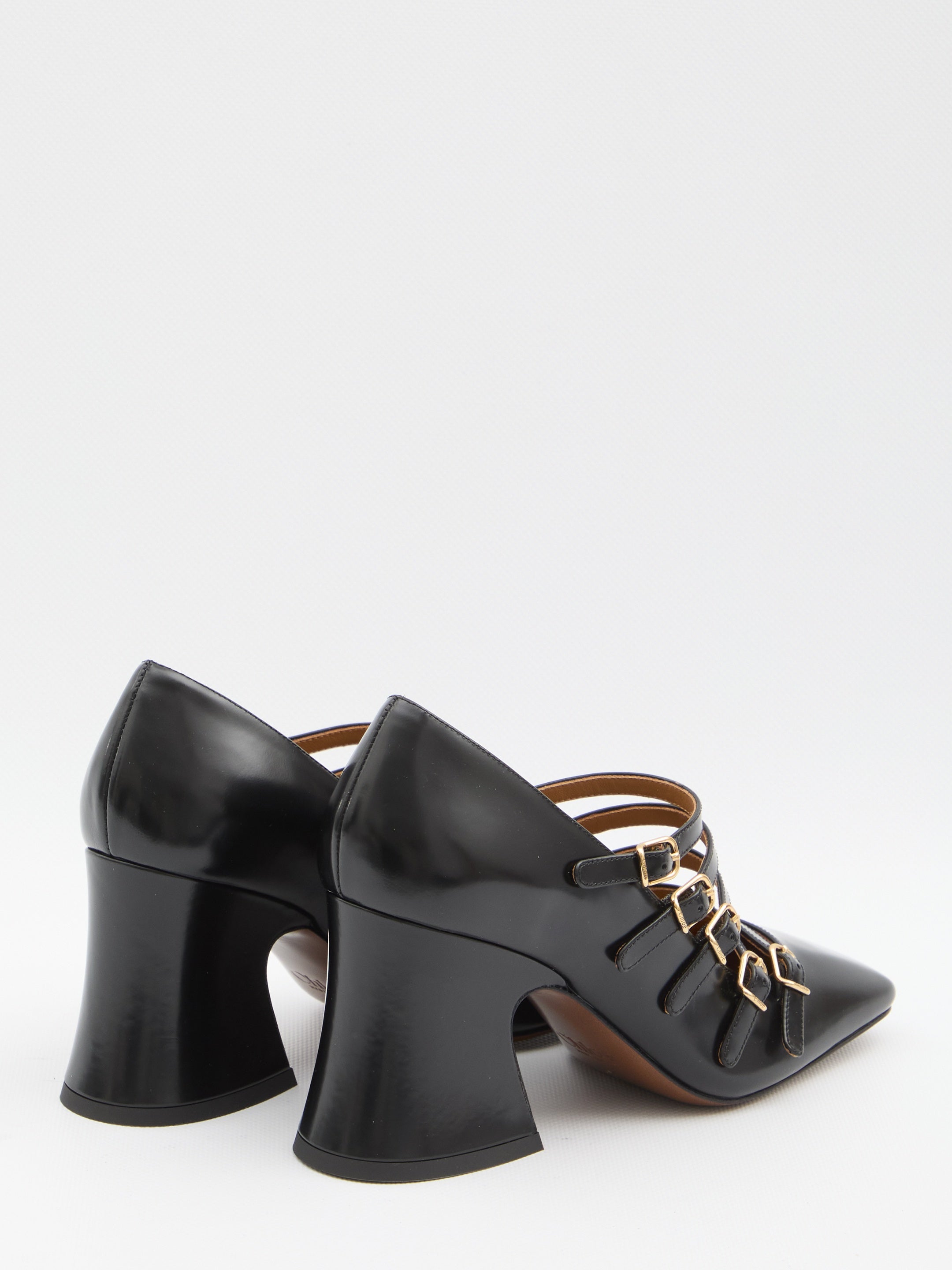 Janis pumps