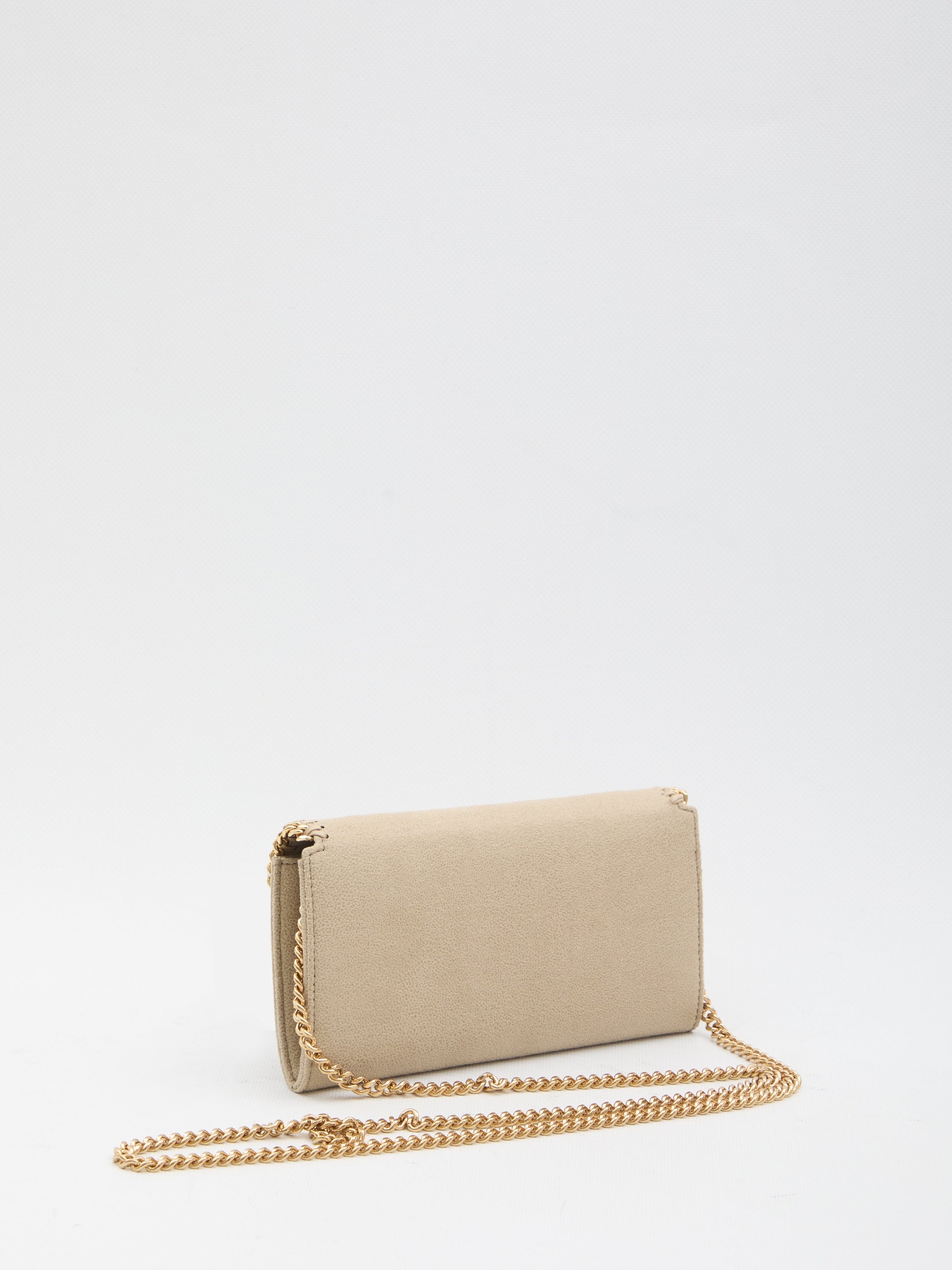 Falabella continental wallet on chain