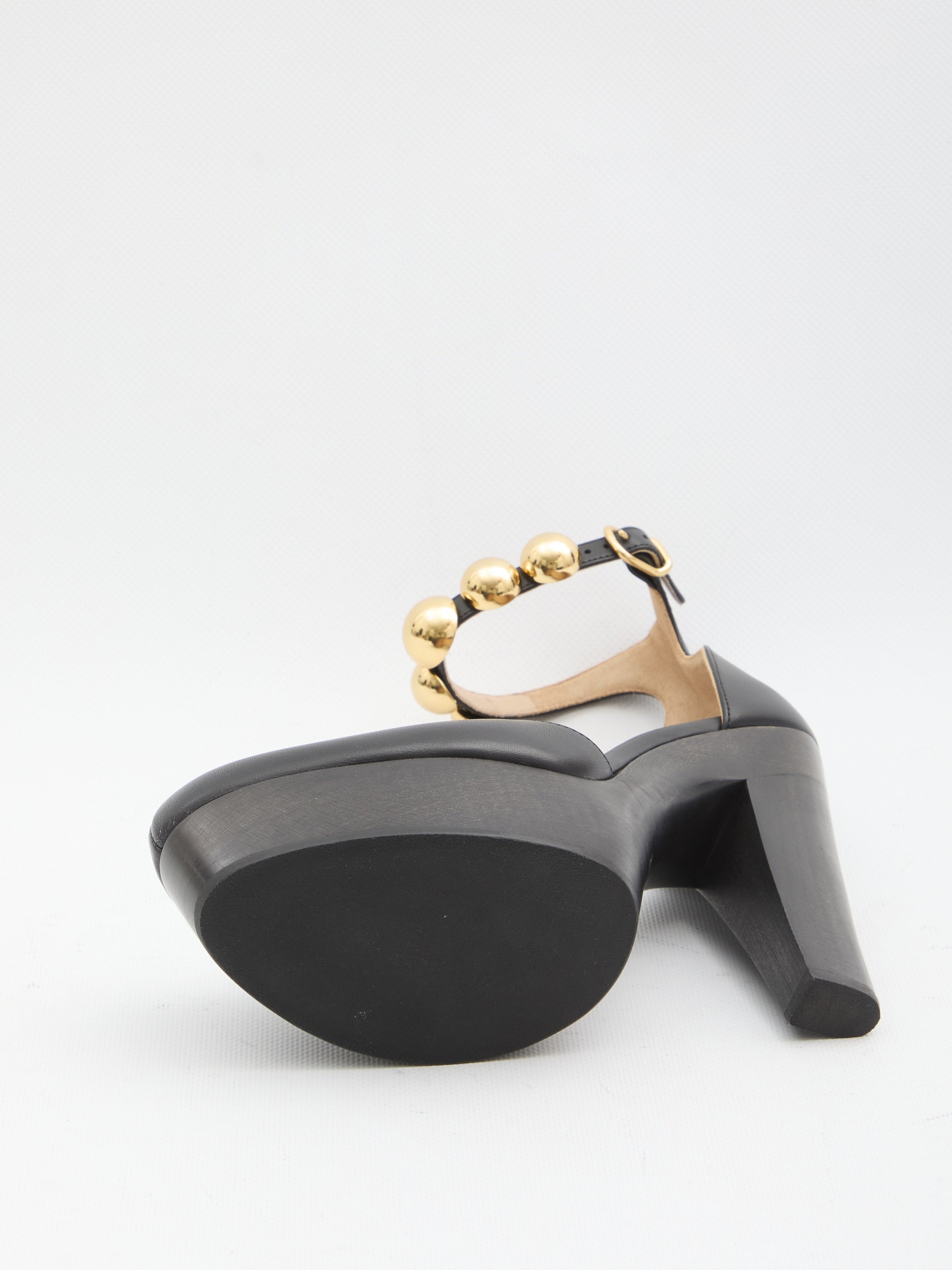 Lola platform pumps