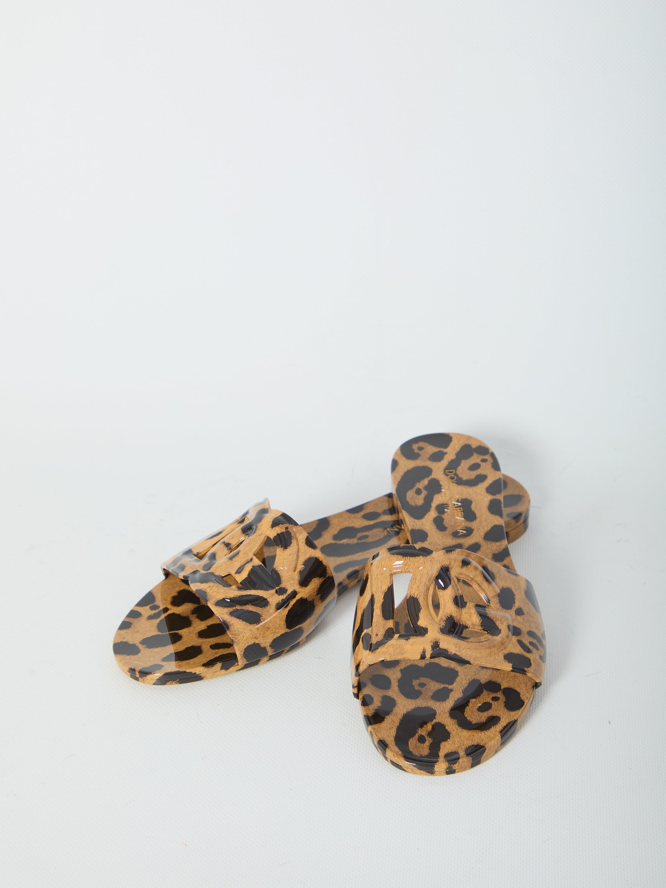 Leo beachwear slides