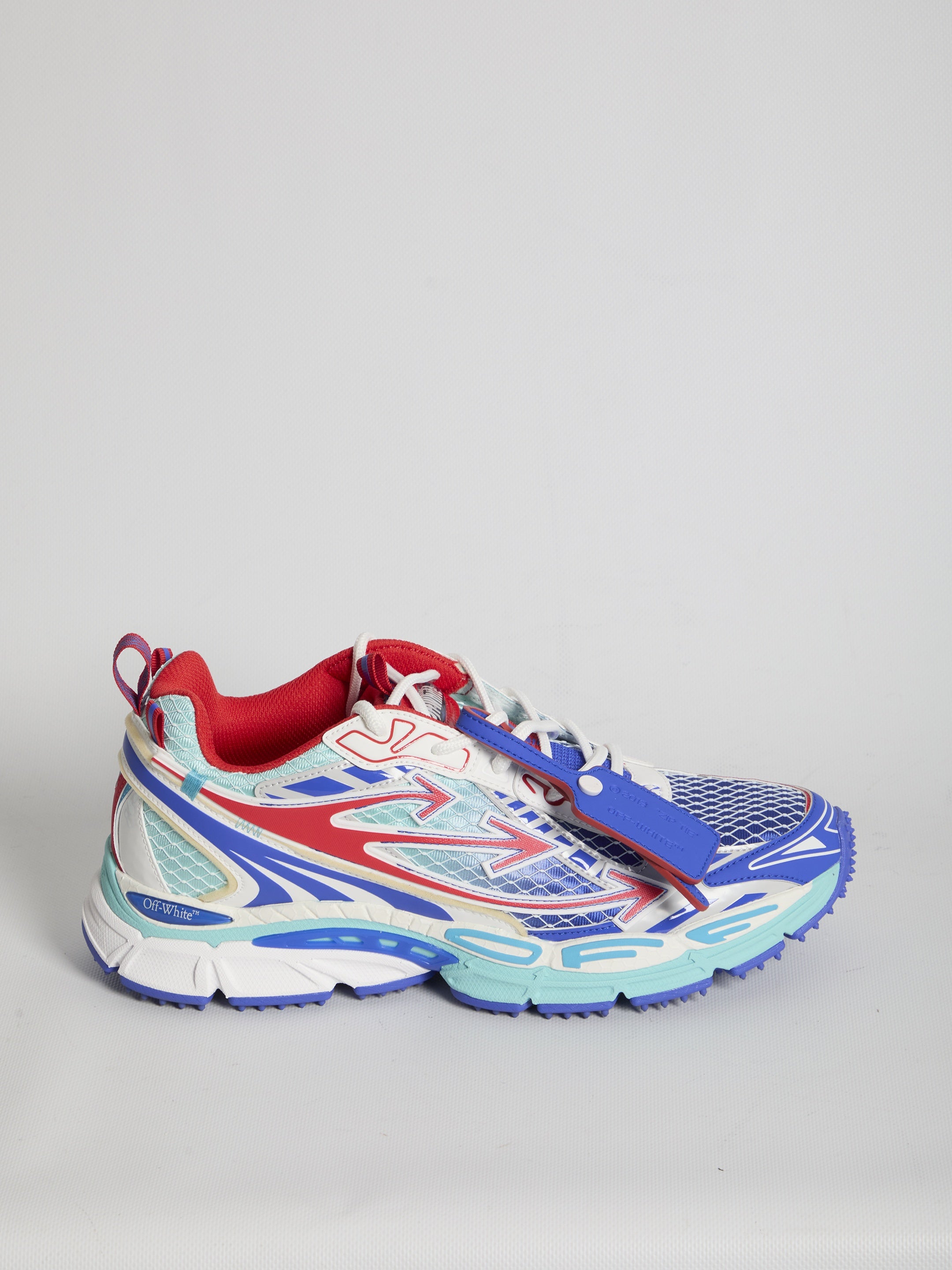 Be Right Back sneakers