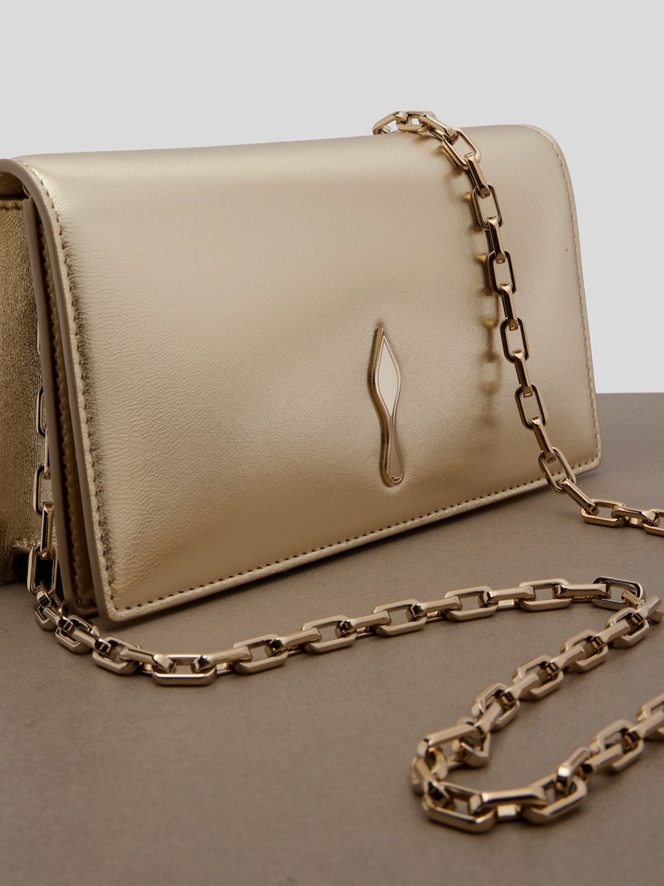 Bettina clutch