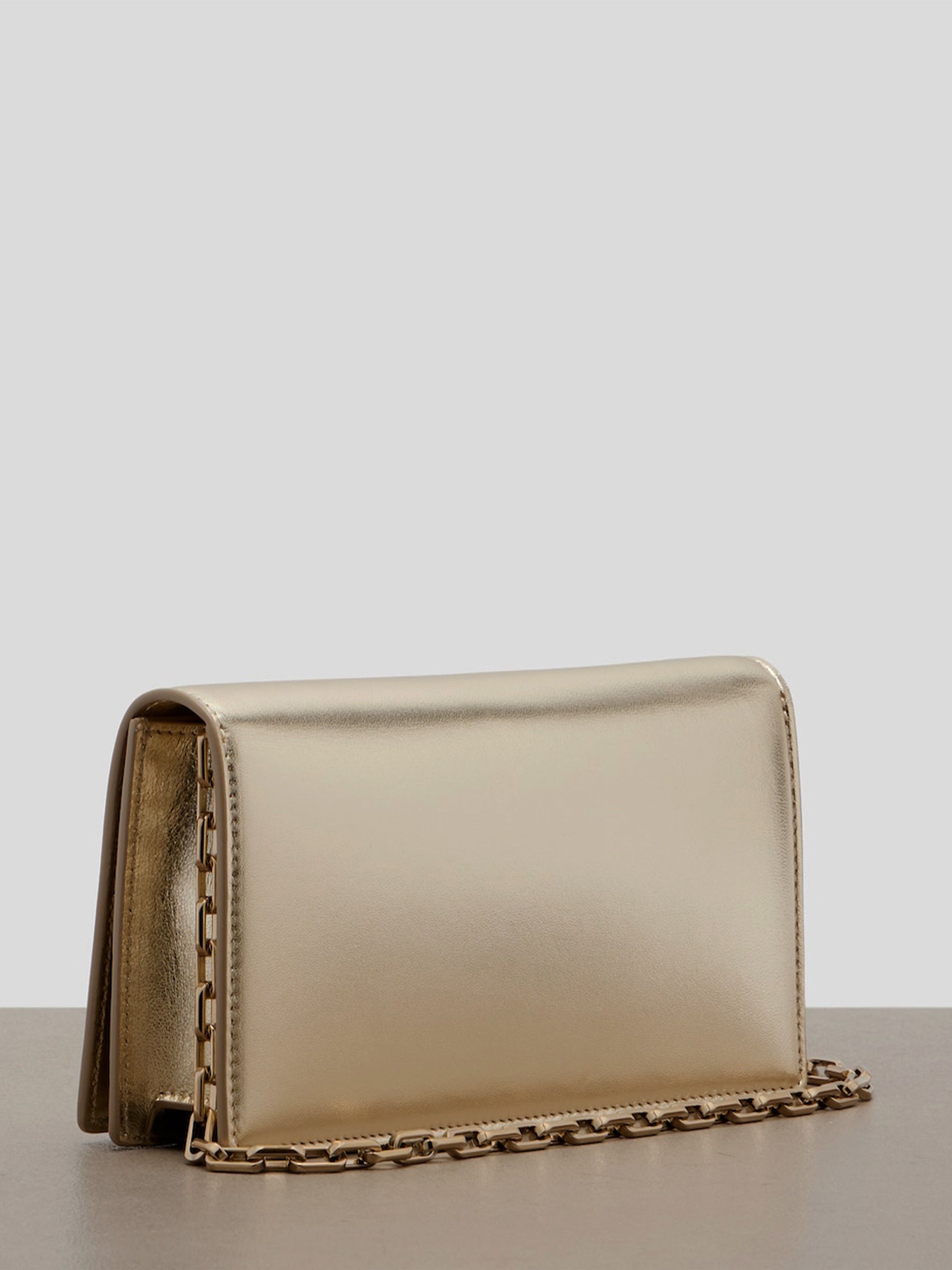 Bettina clutch