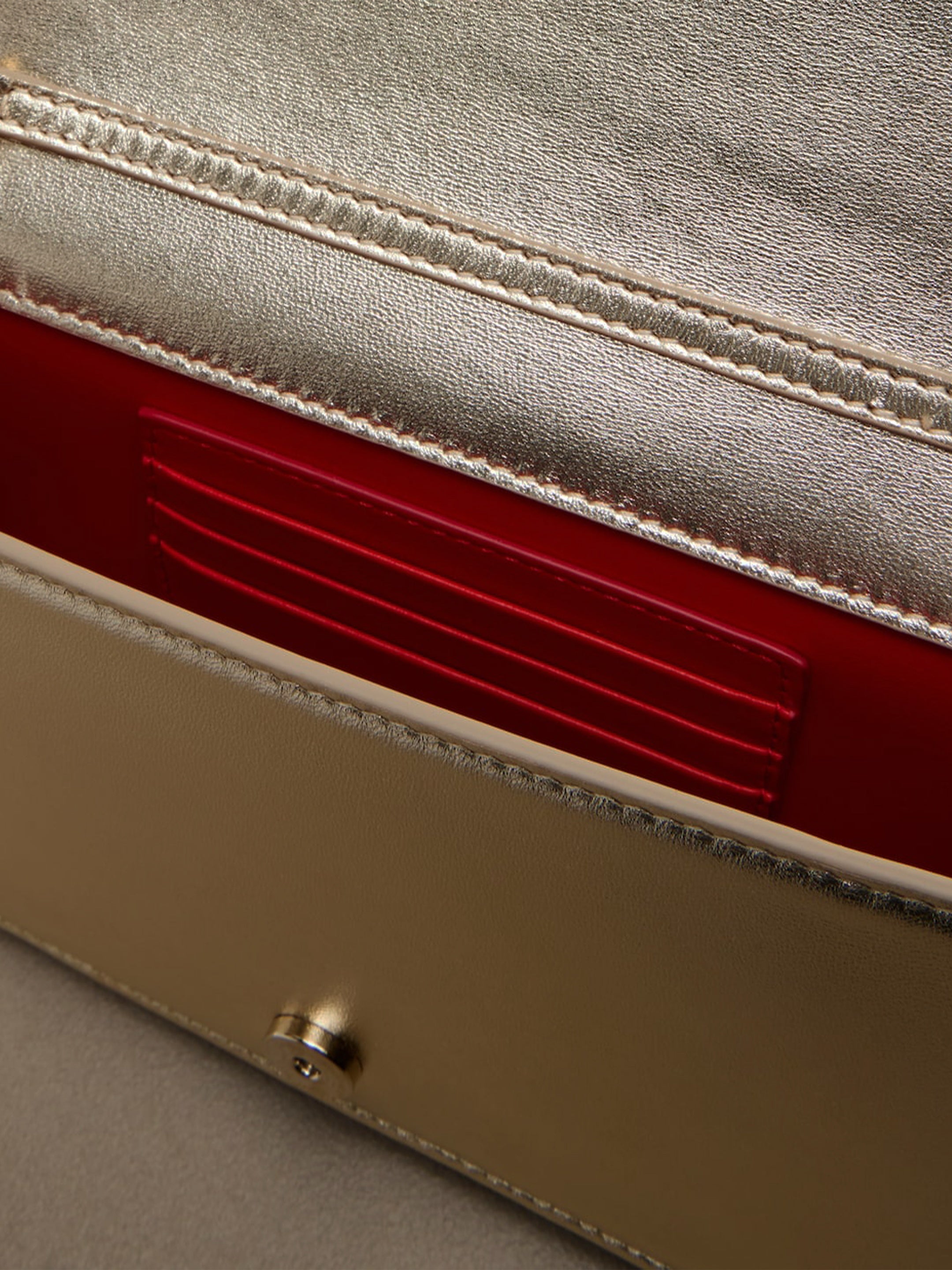 Bettina clutch