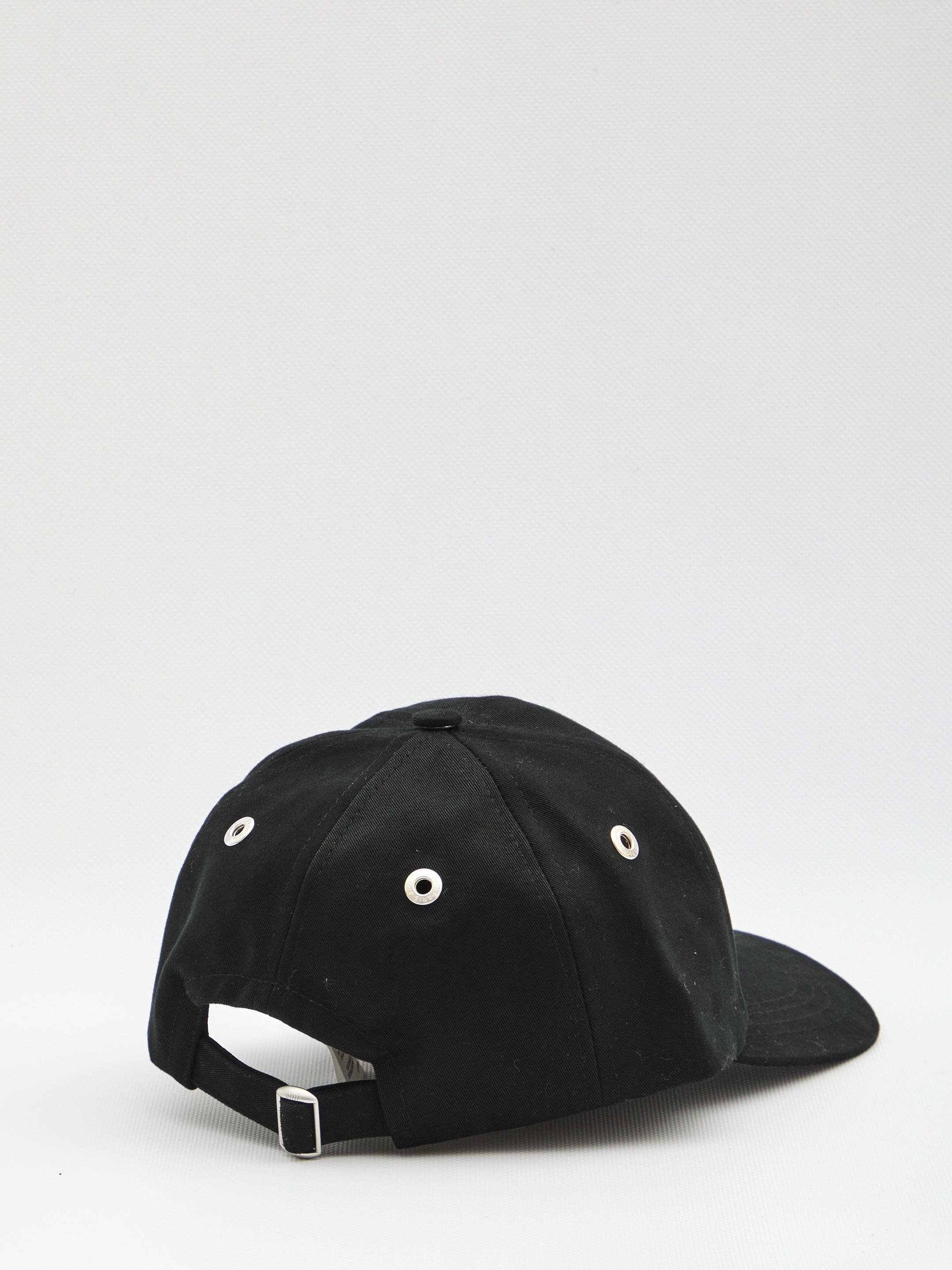 Ami de Coeur cap