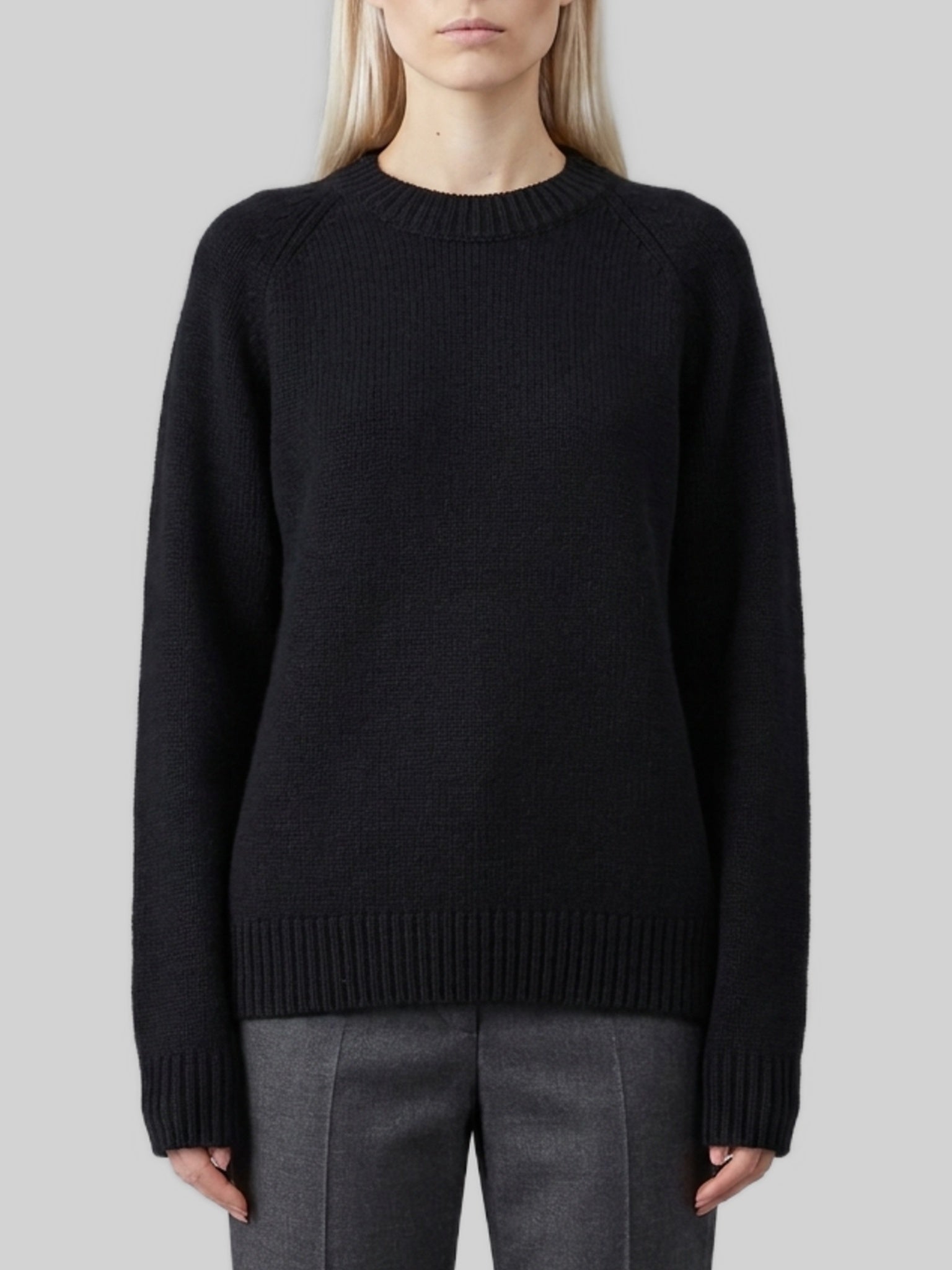 KNITWEAR BLACK