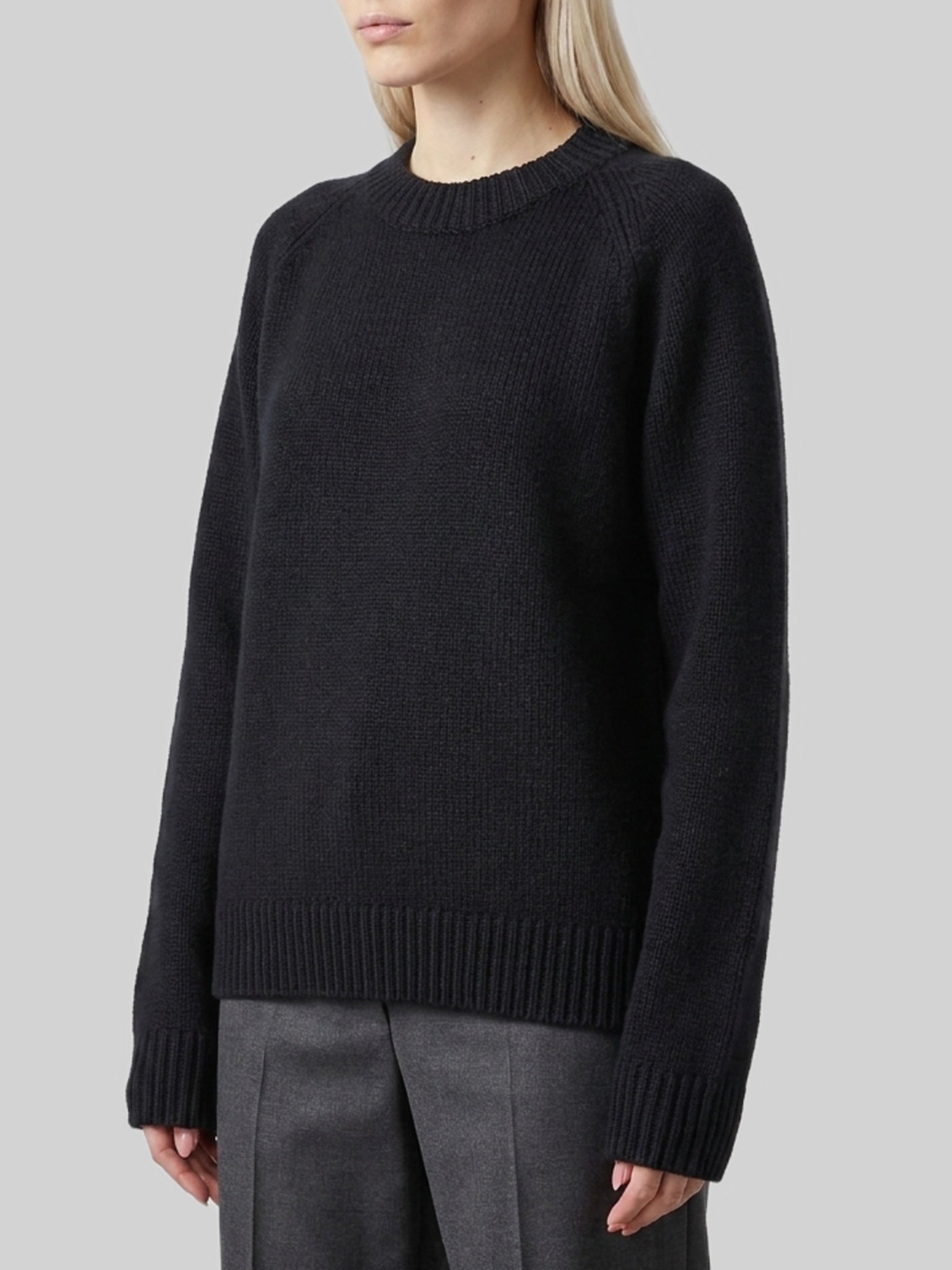 KNITWEAR BLACK