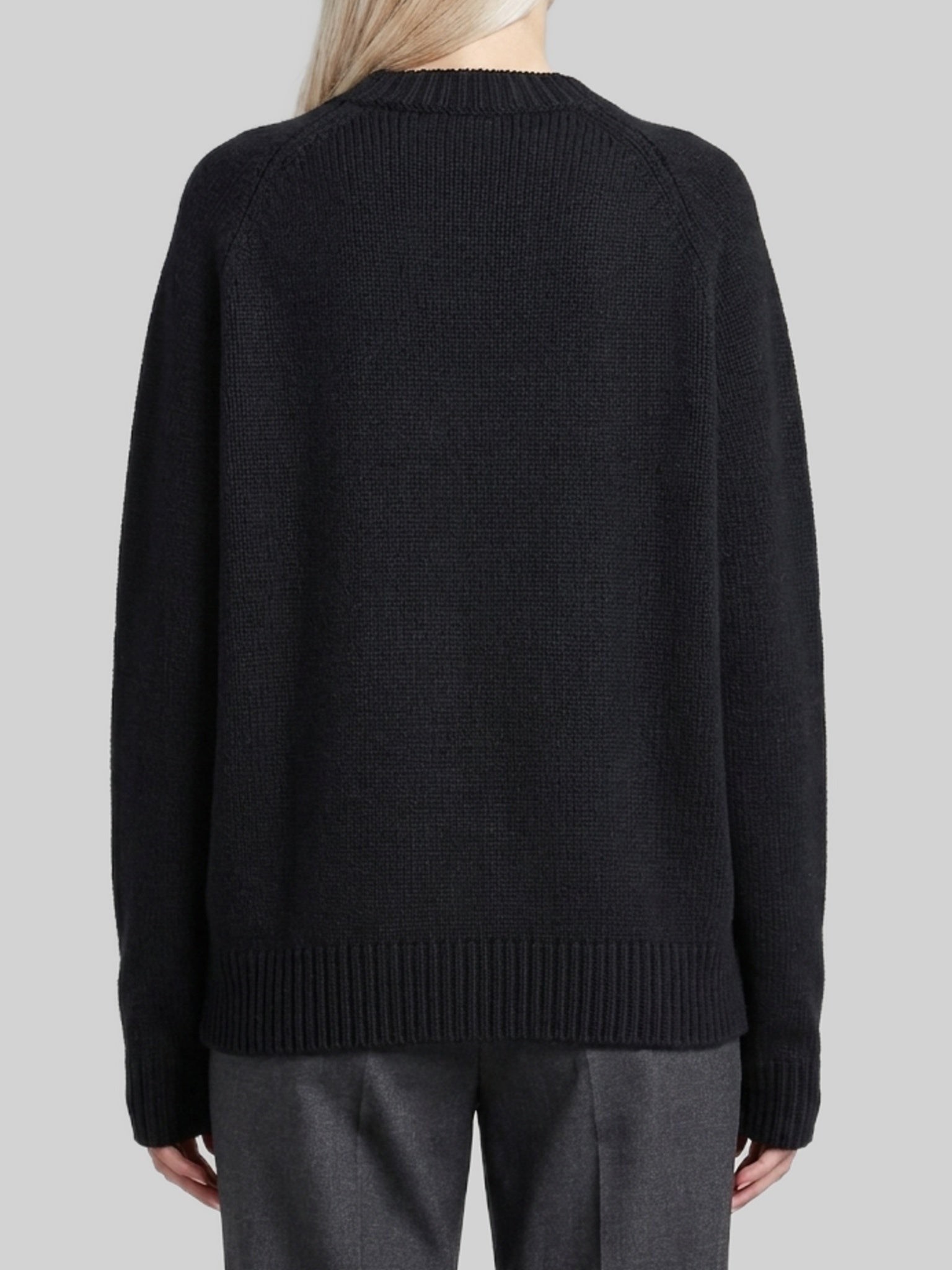 KNITWEAR BLACK