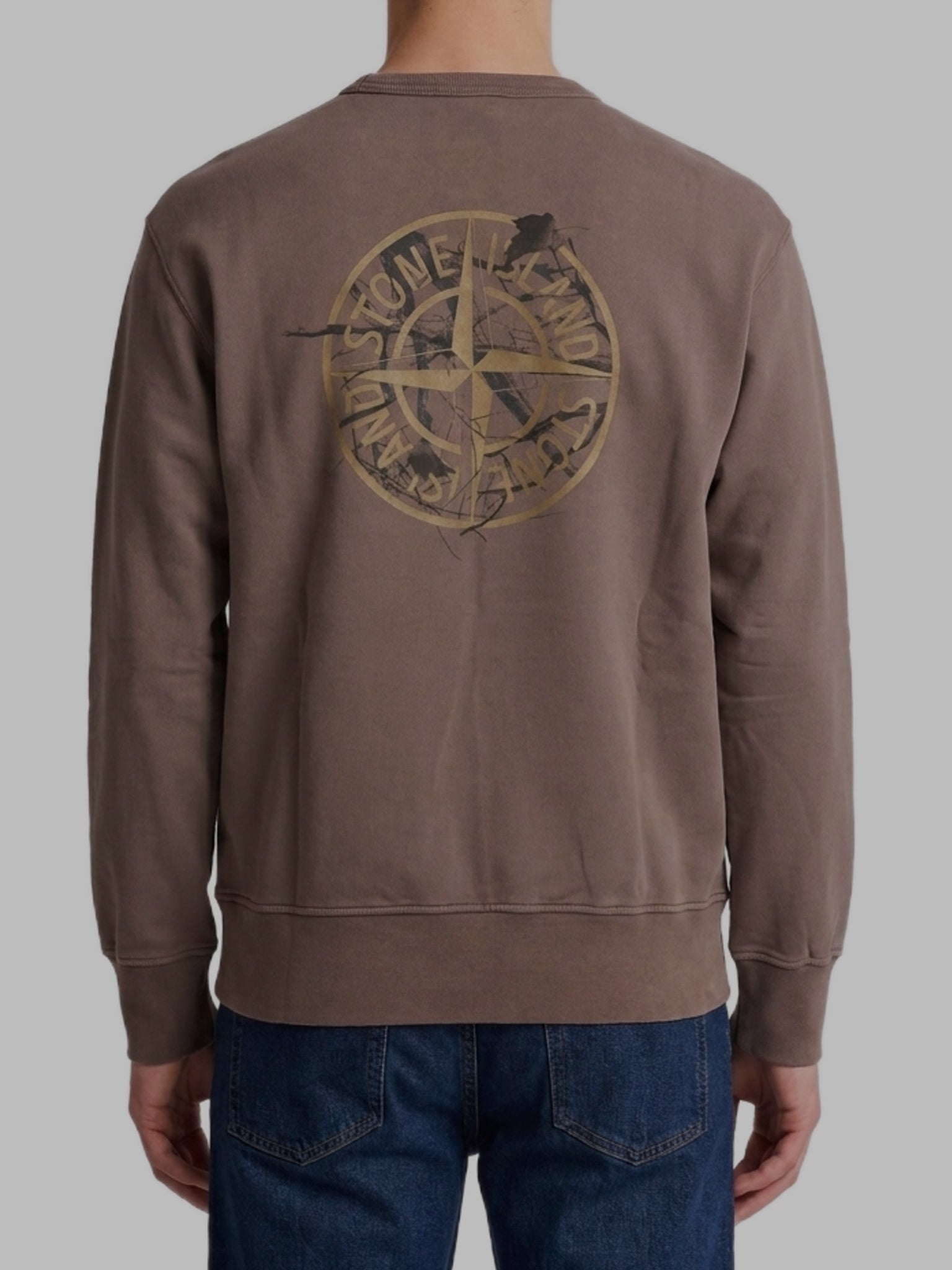 Burgundy crewneck sweatshirt