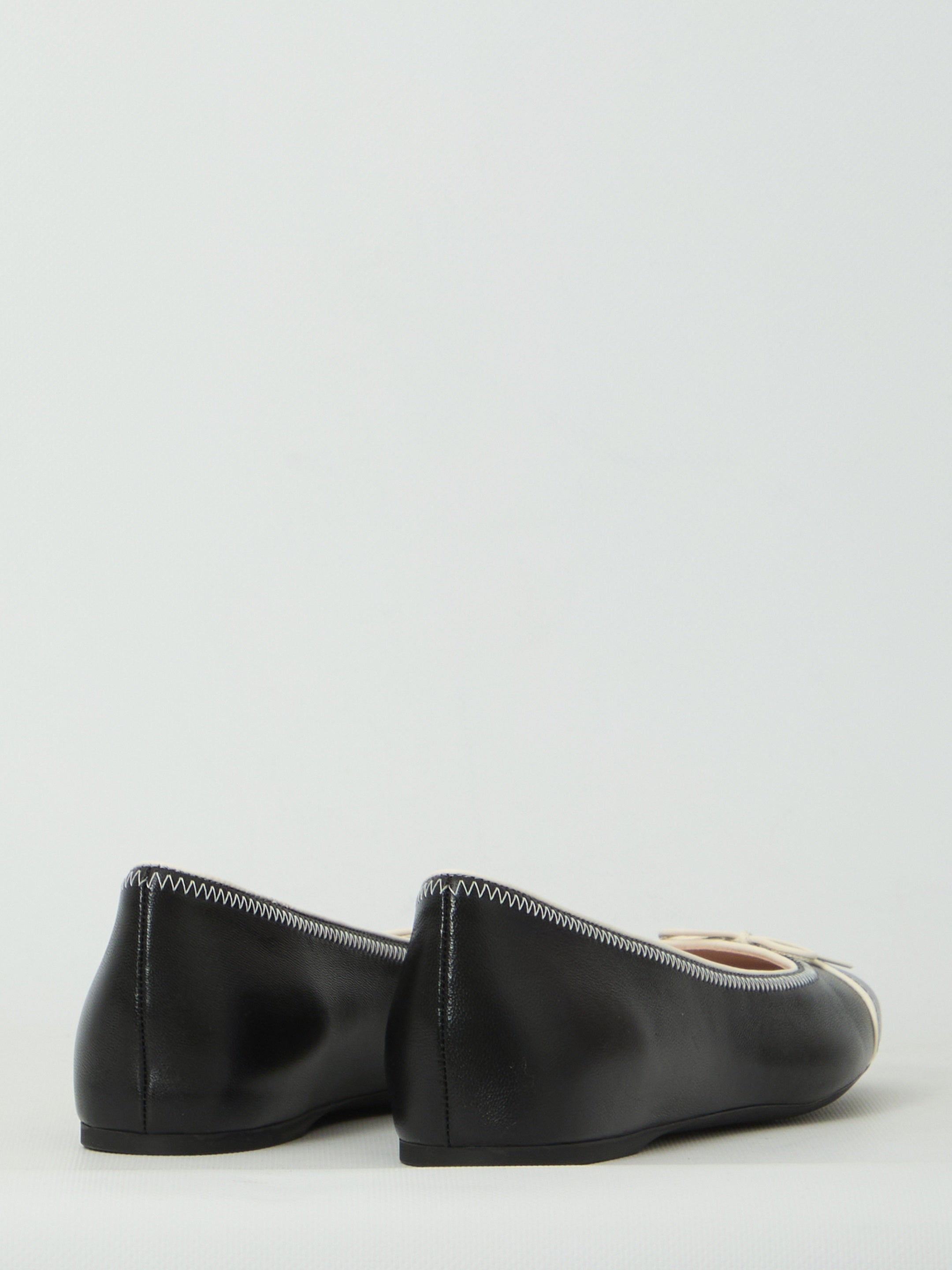 VLogo Signature ballet flats