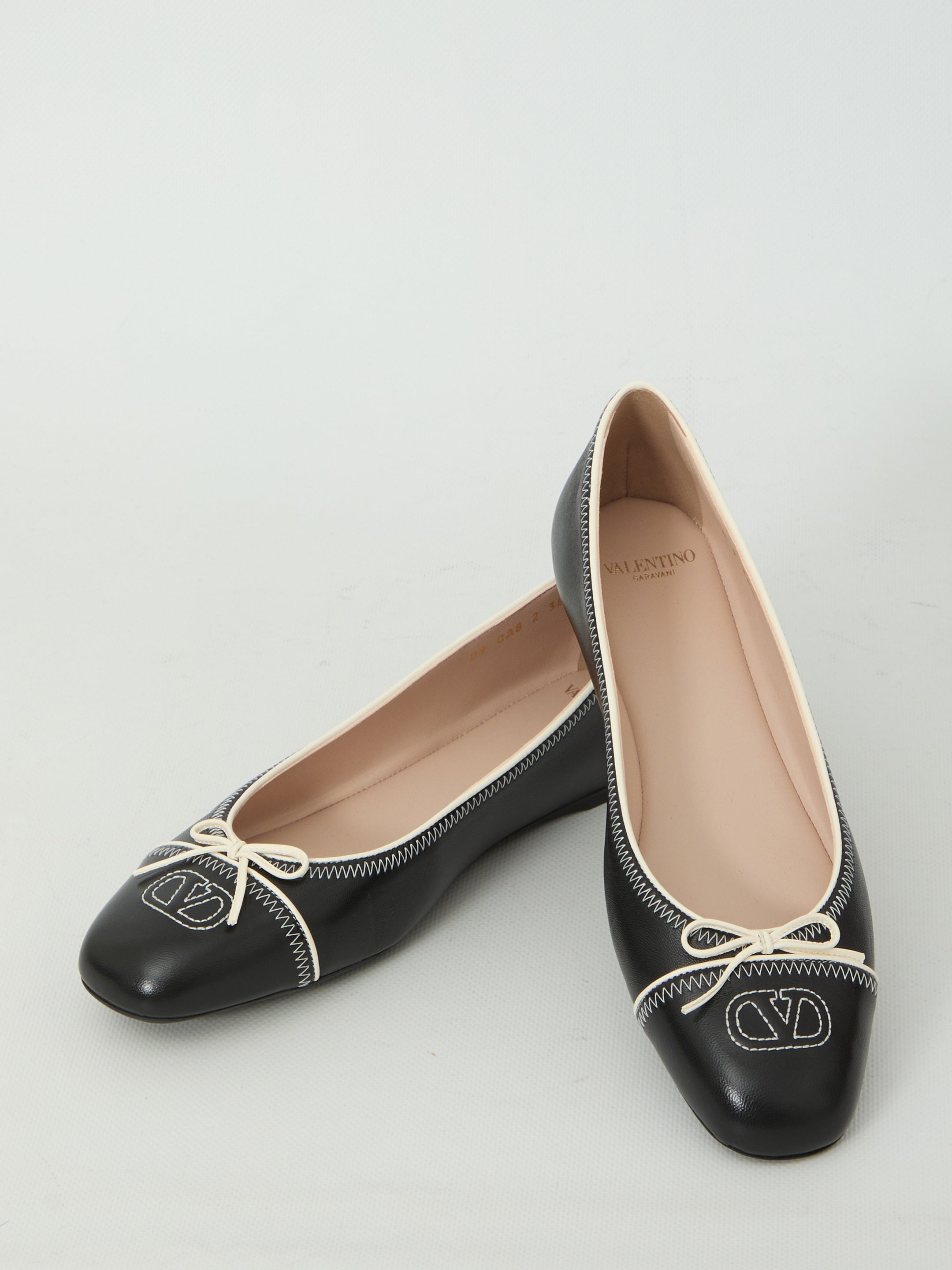 VLogo Signature ballet flats