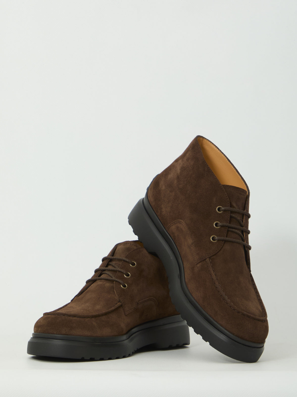 Lace-up brown boots