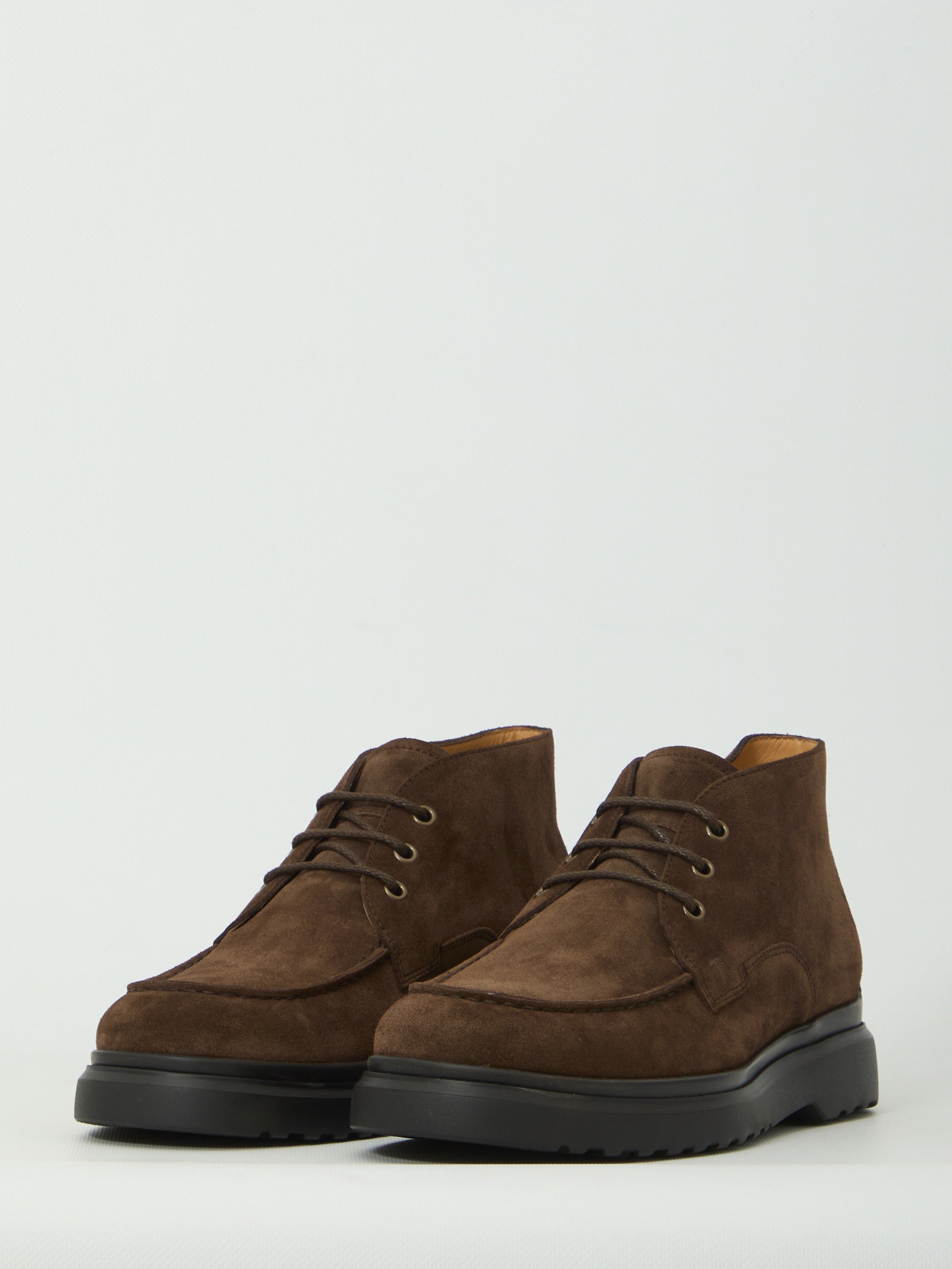 Lace-up brown boots