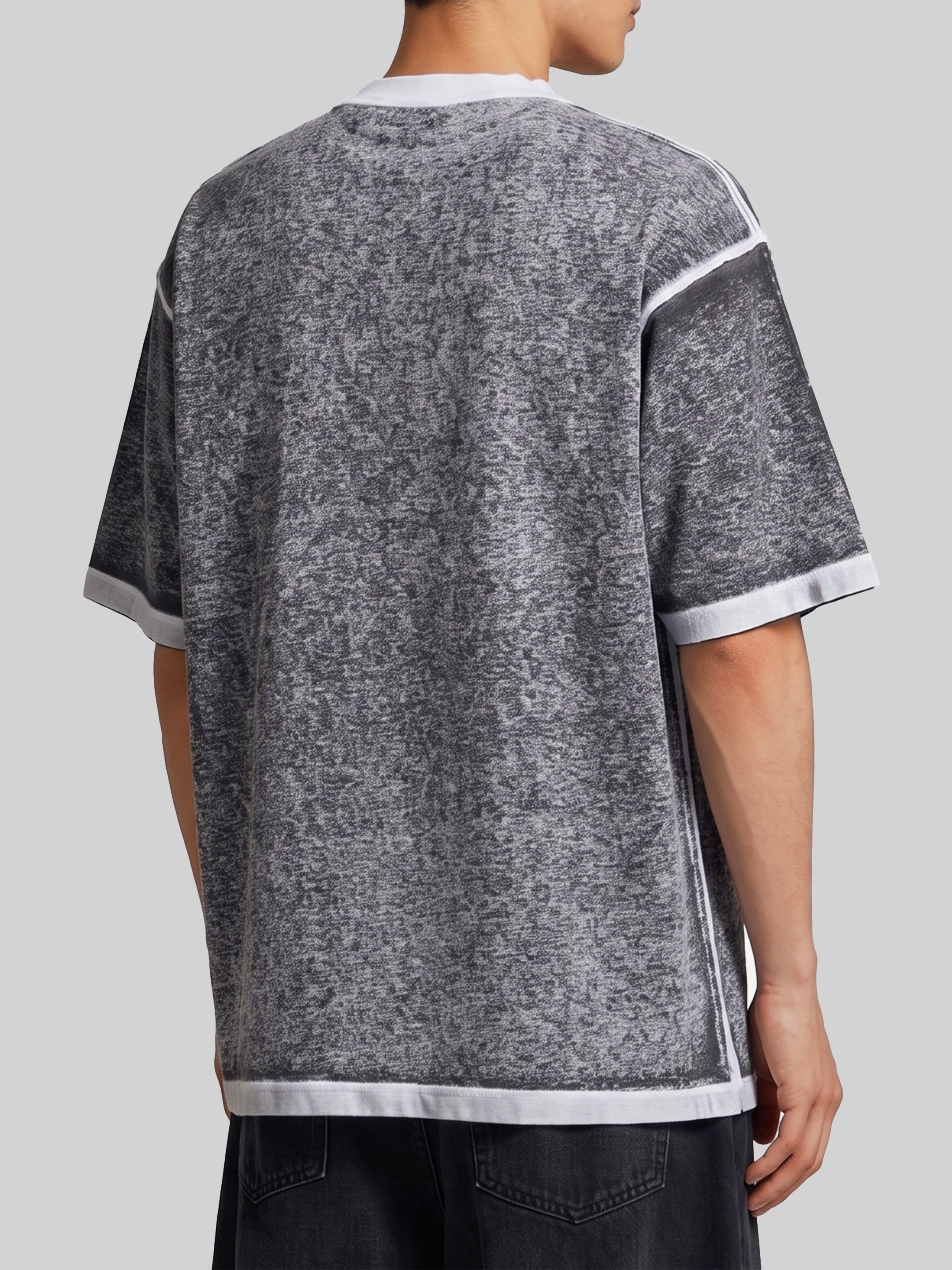 Medium fit Inside Out T-shirt