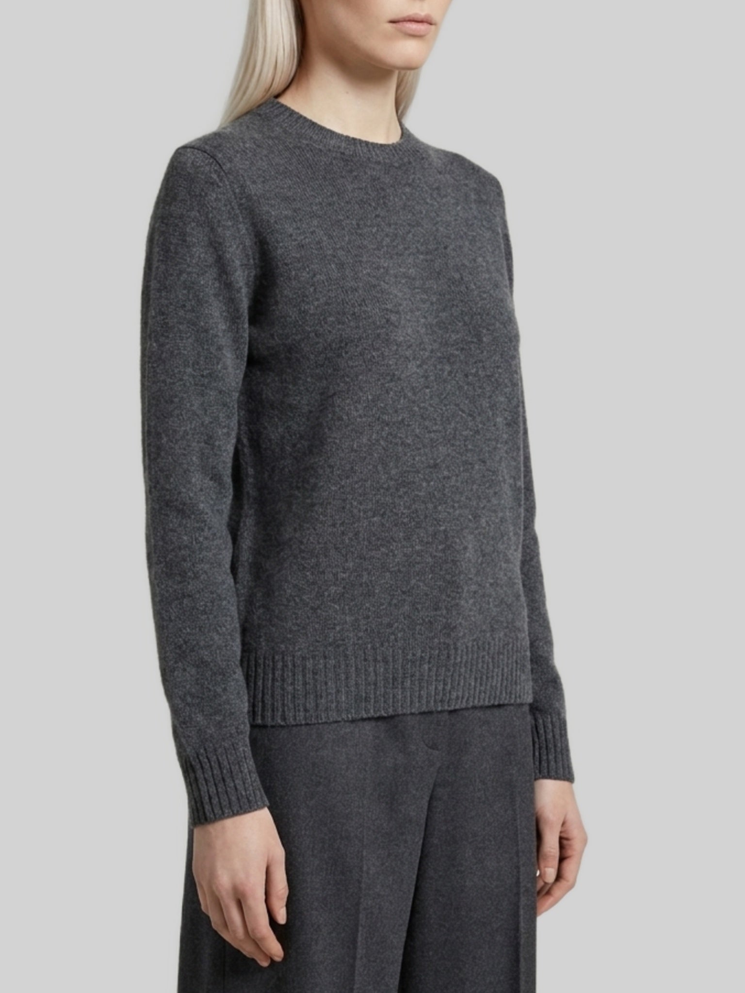 Lume sweater in dark grey cashmere