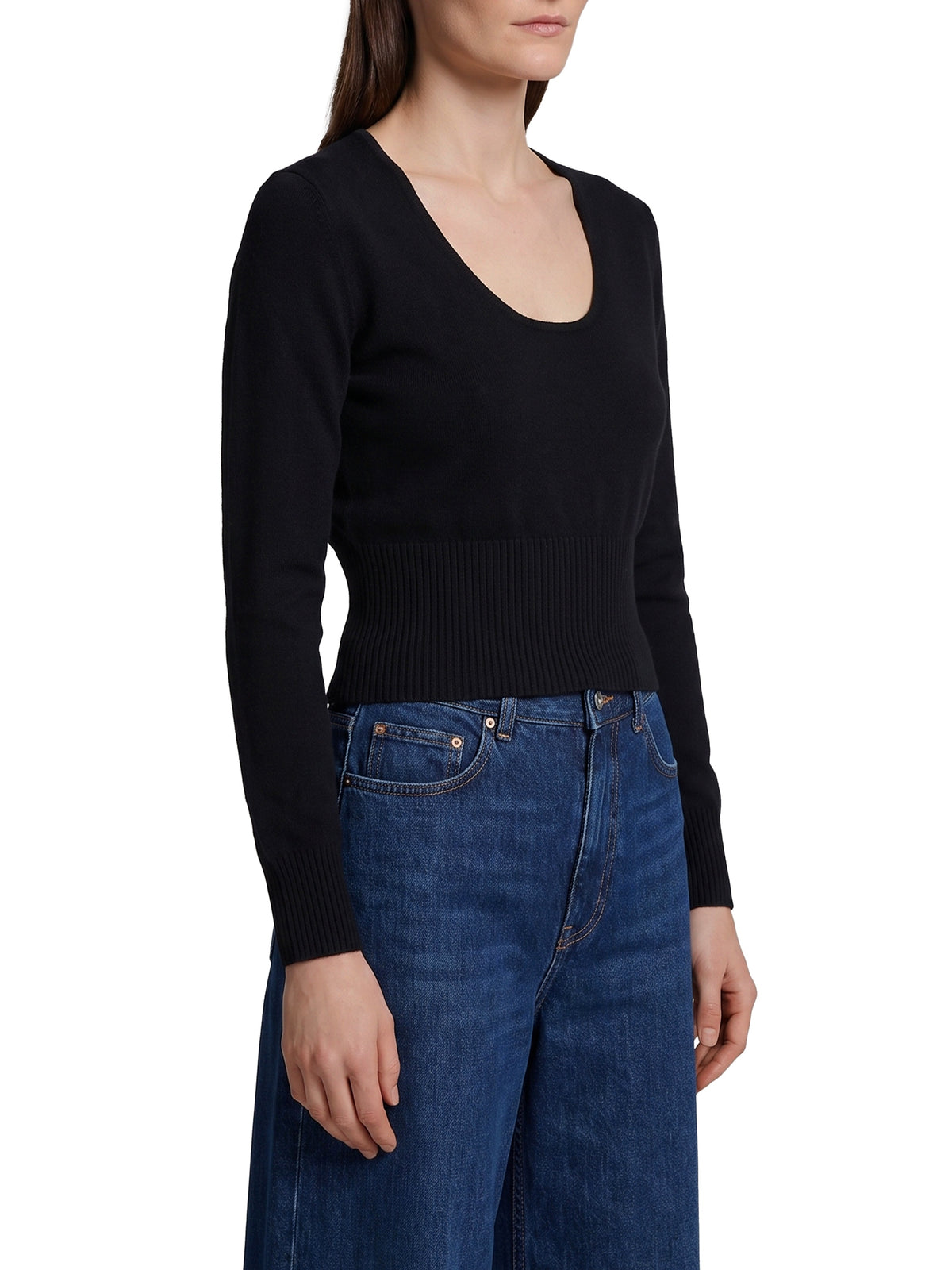 Black crewneck Vetta top