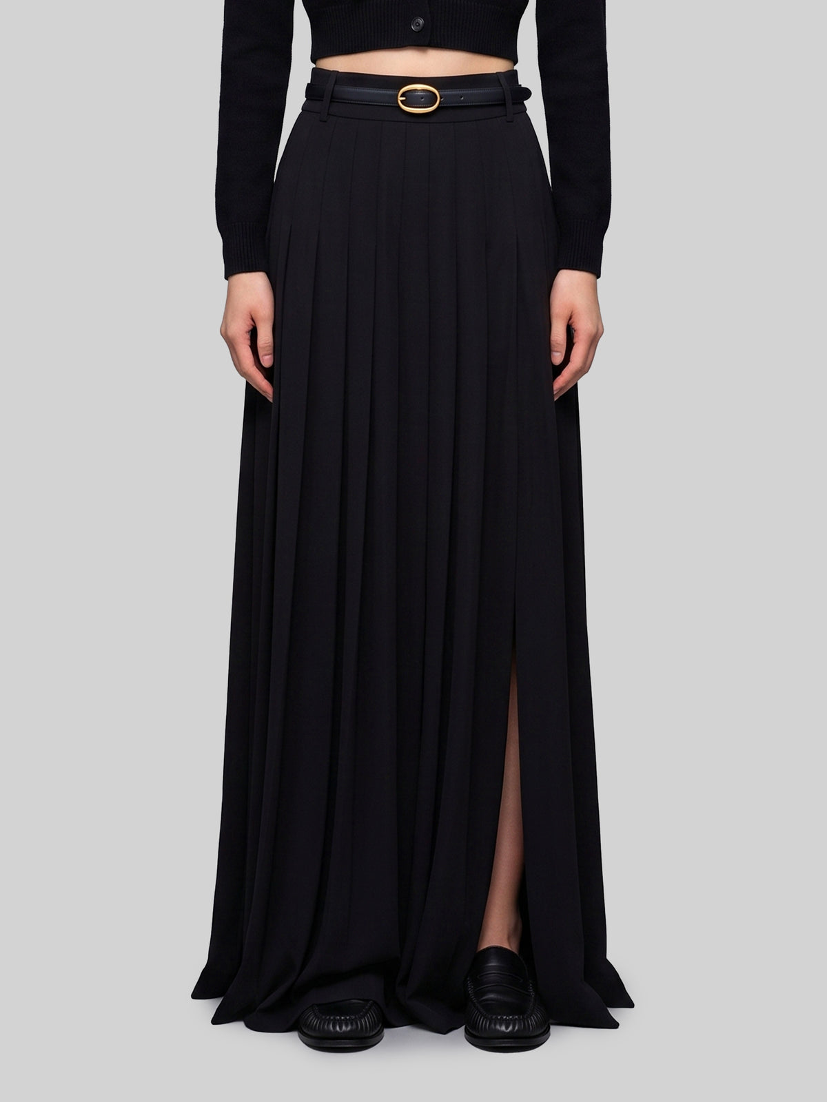 Black maxi pleated skirt