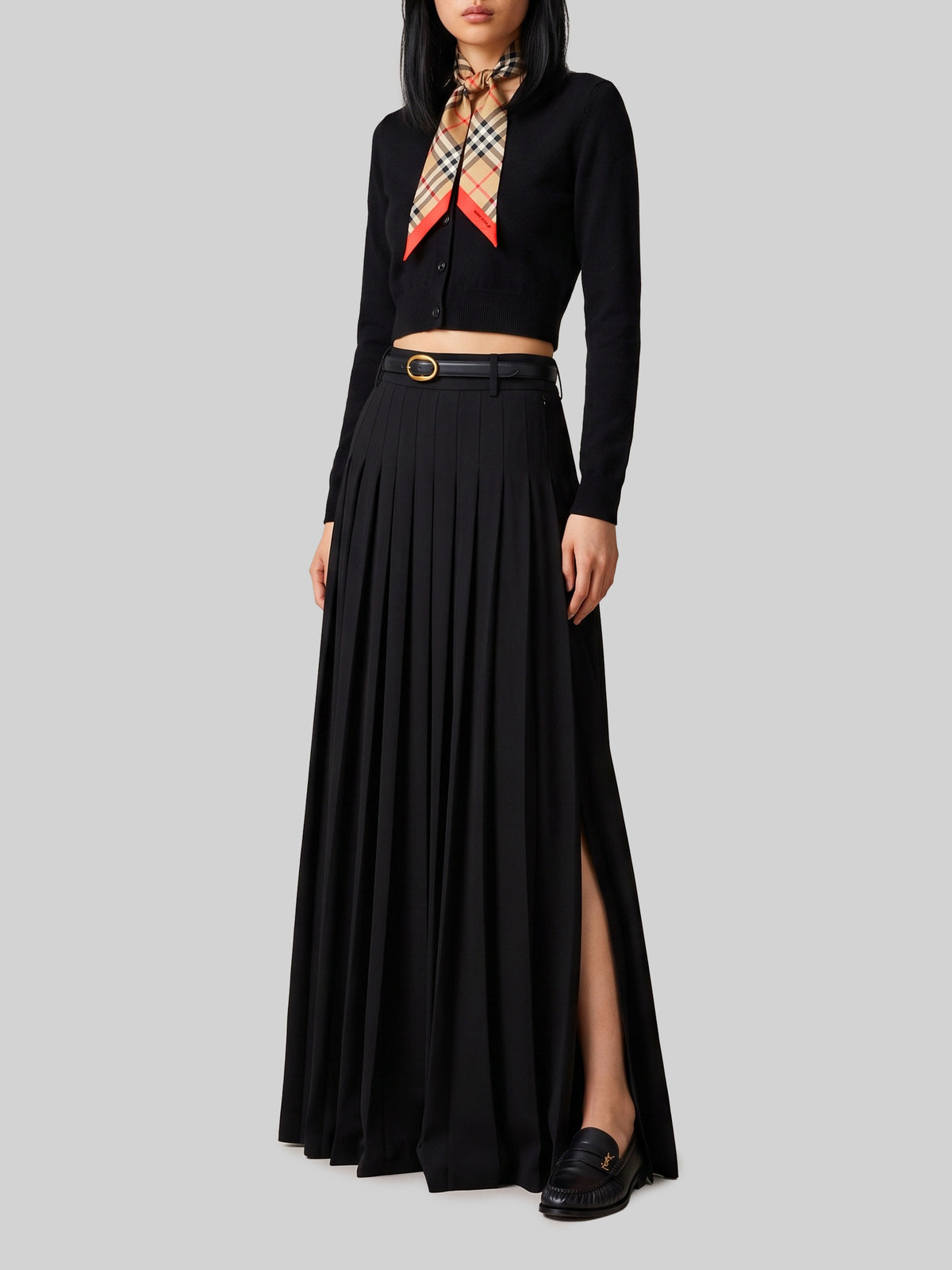 Black maxi pleated skirt
