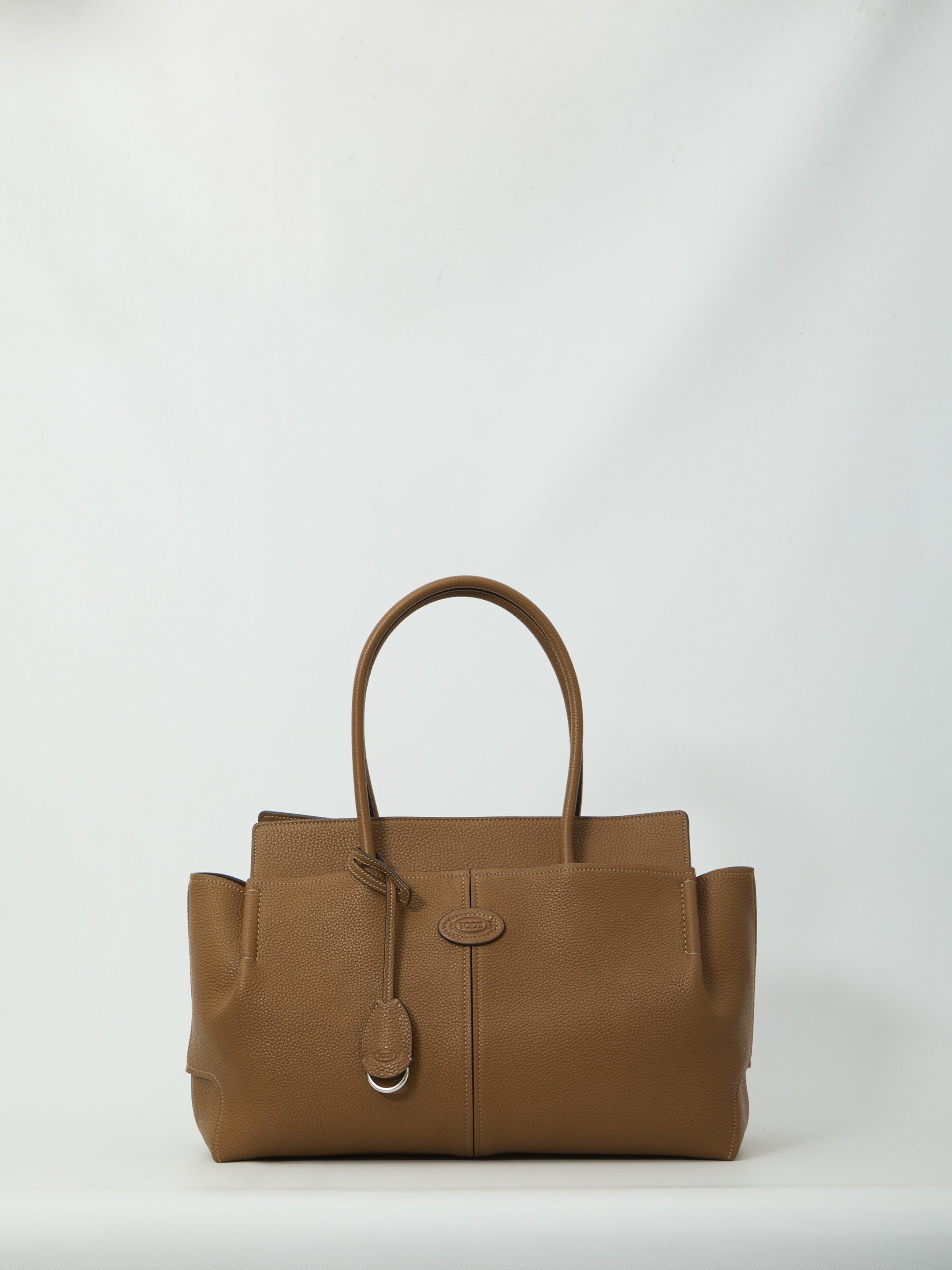Hammered leather medium Tote bag
