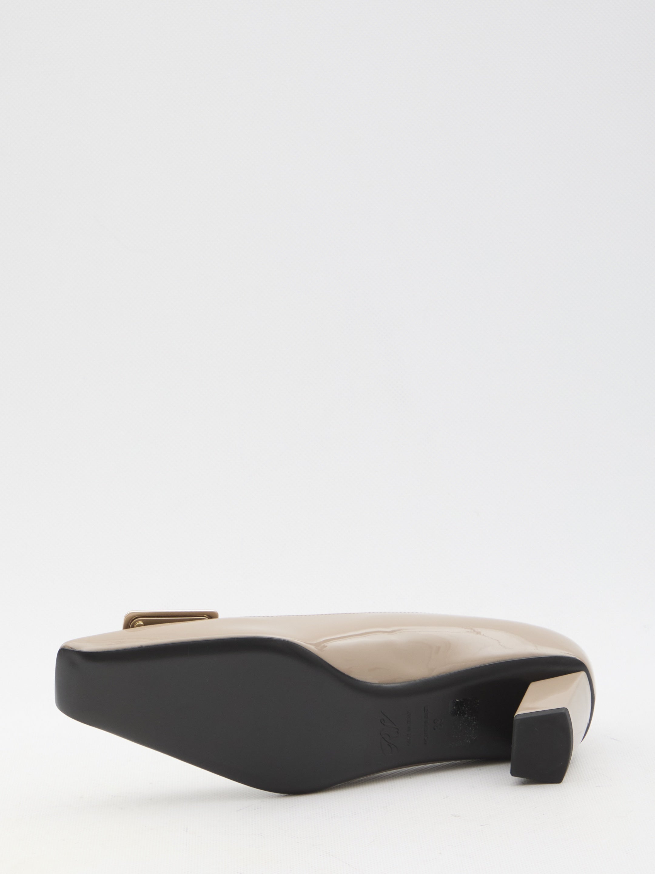 Belle Vivier pumps