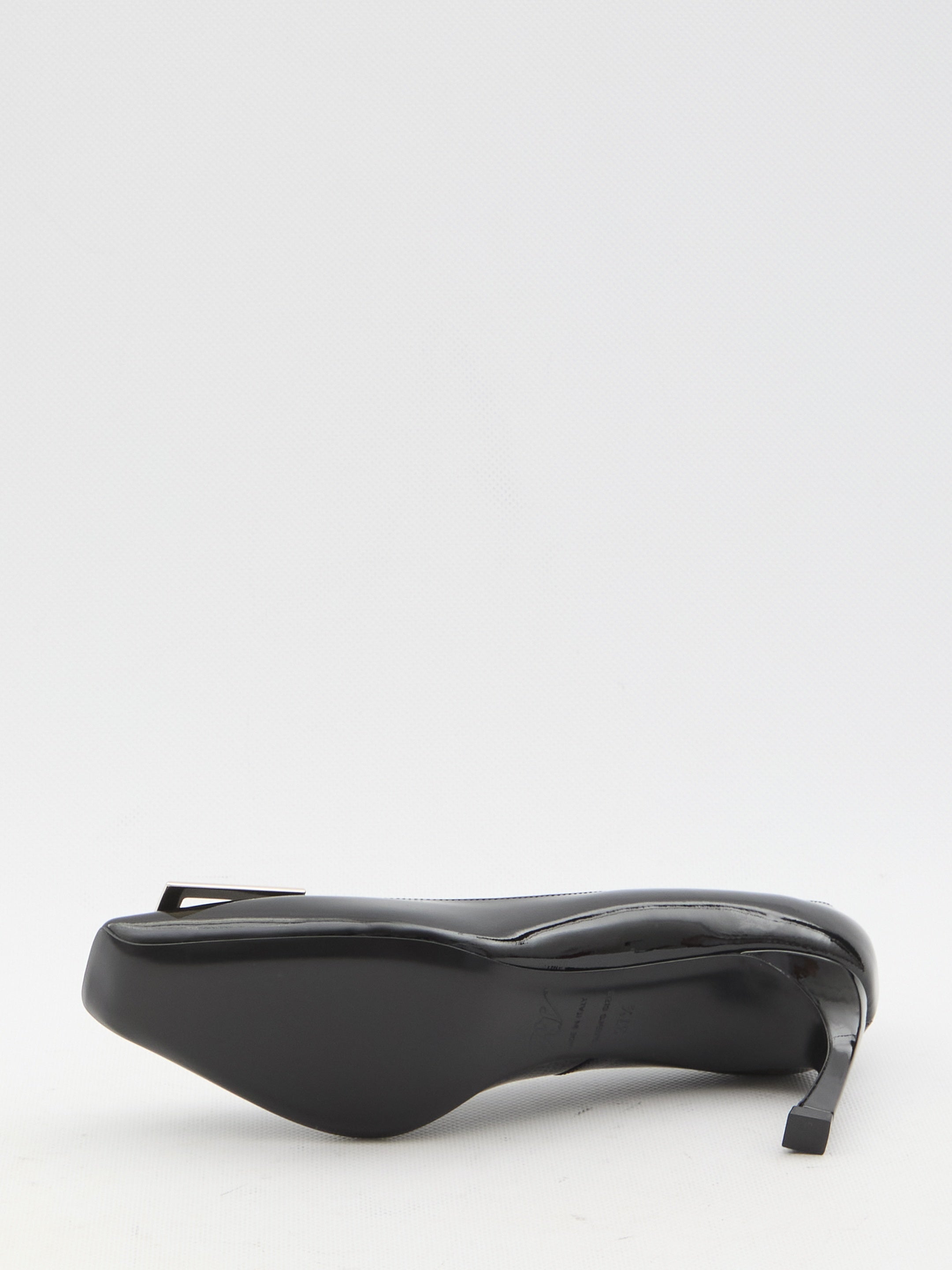 Belle Vivier Trompette pumps
