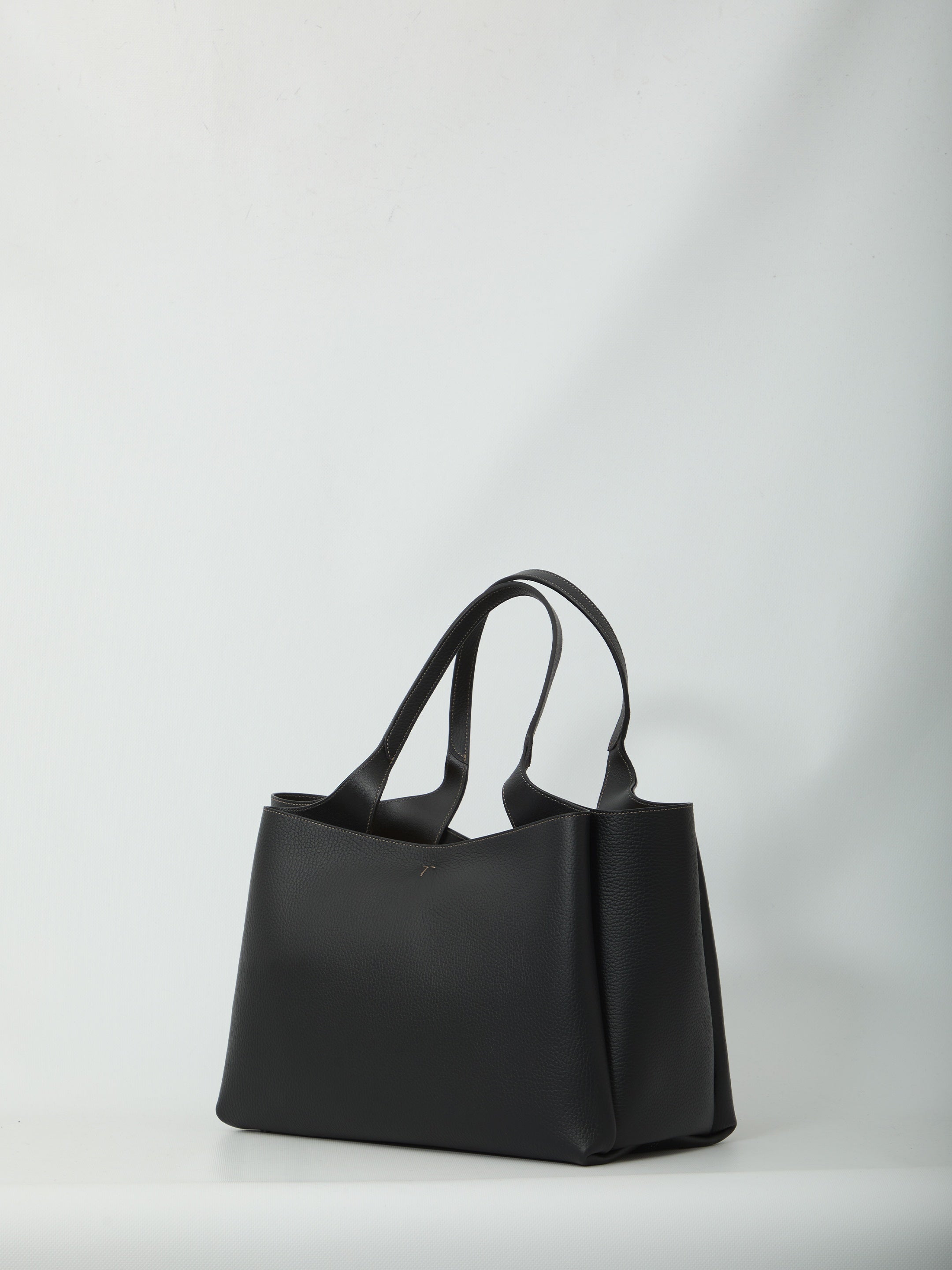 Tod's medium leather bag