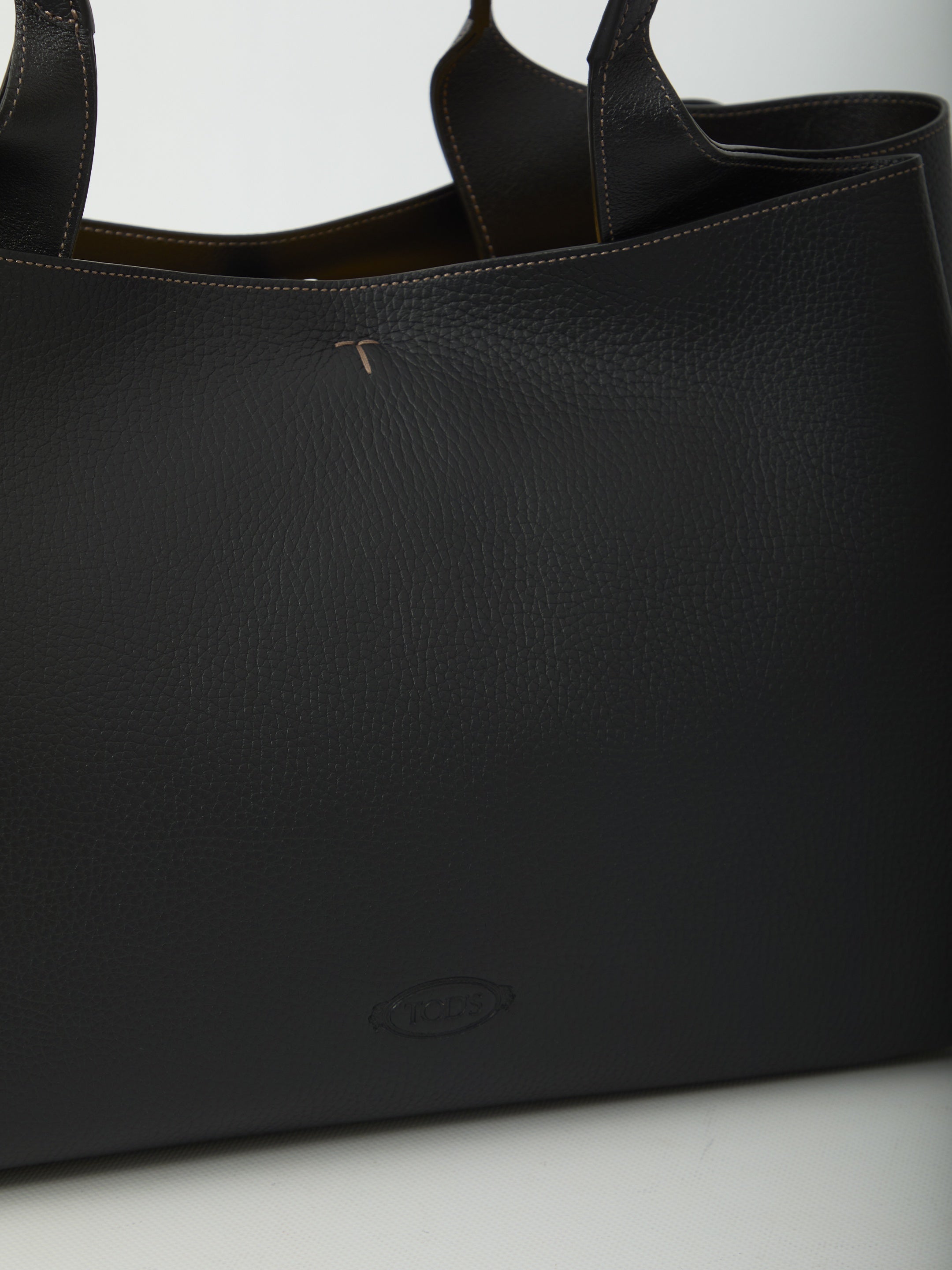 Tod's medium leather bag